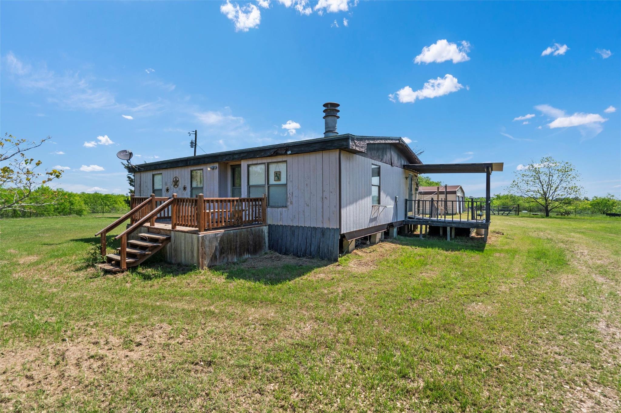 523 County Road 414, Buckholts, TX 76518