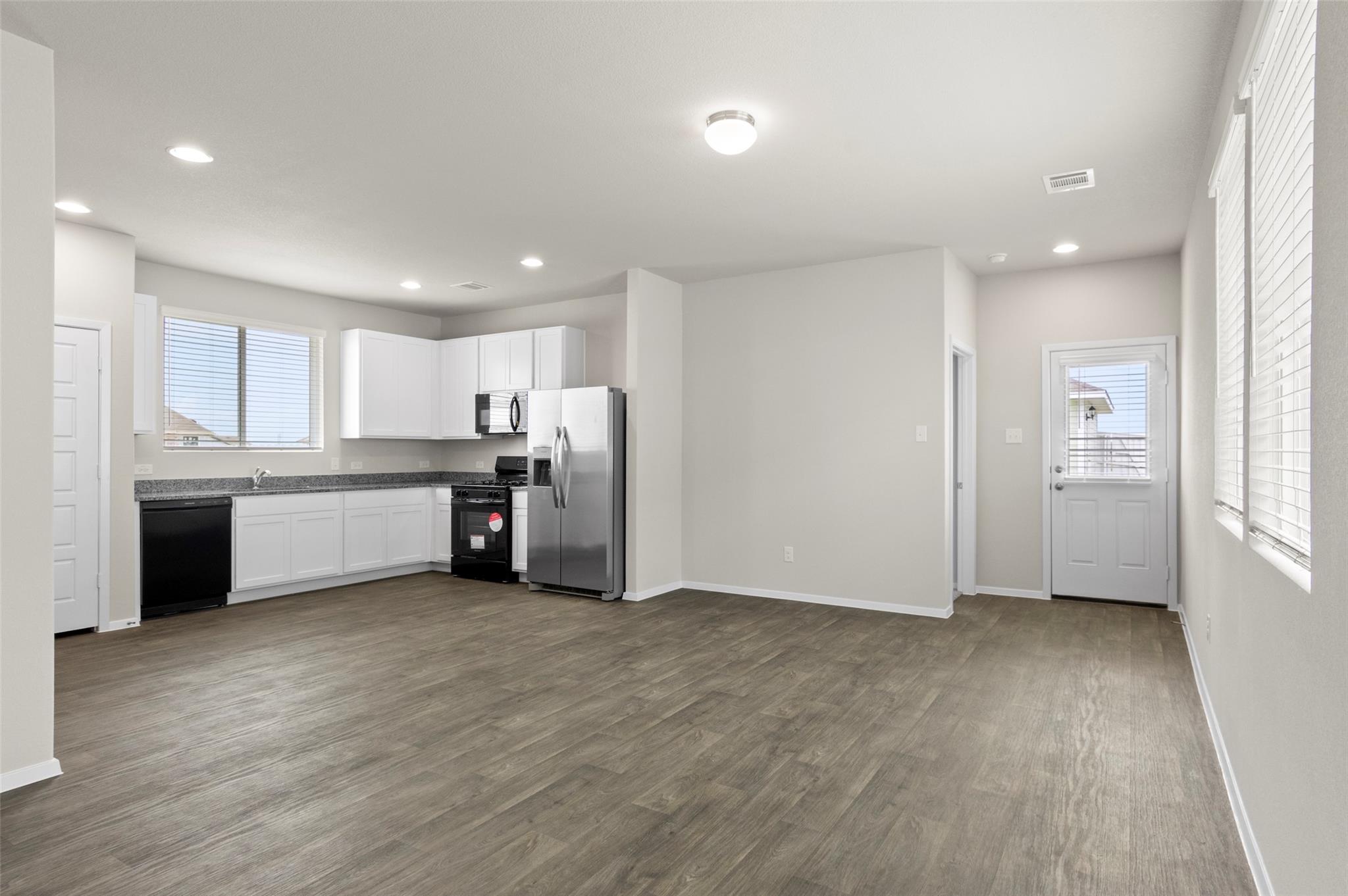 3013 Winding Creek Rd, Kyle, TX 78640