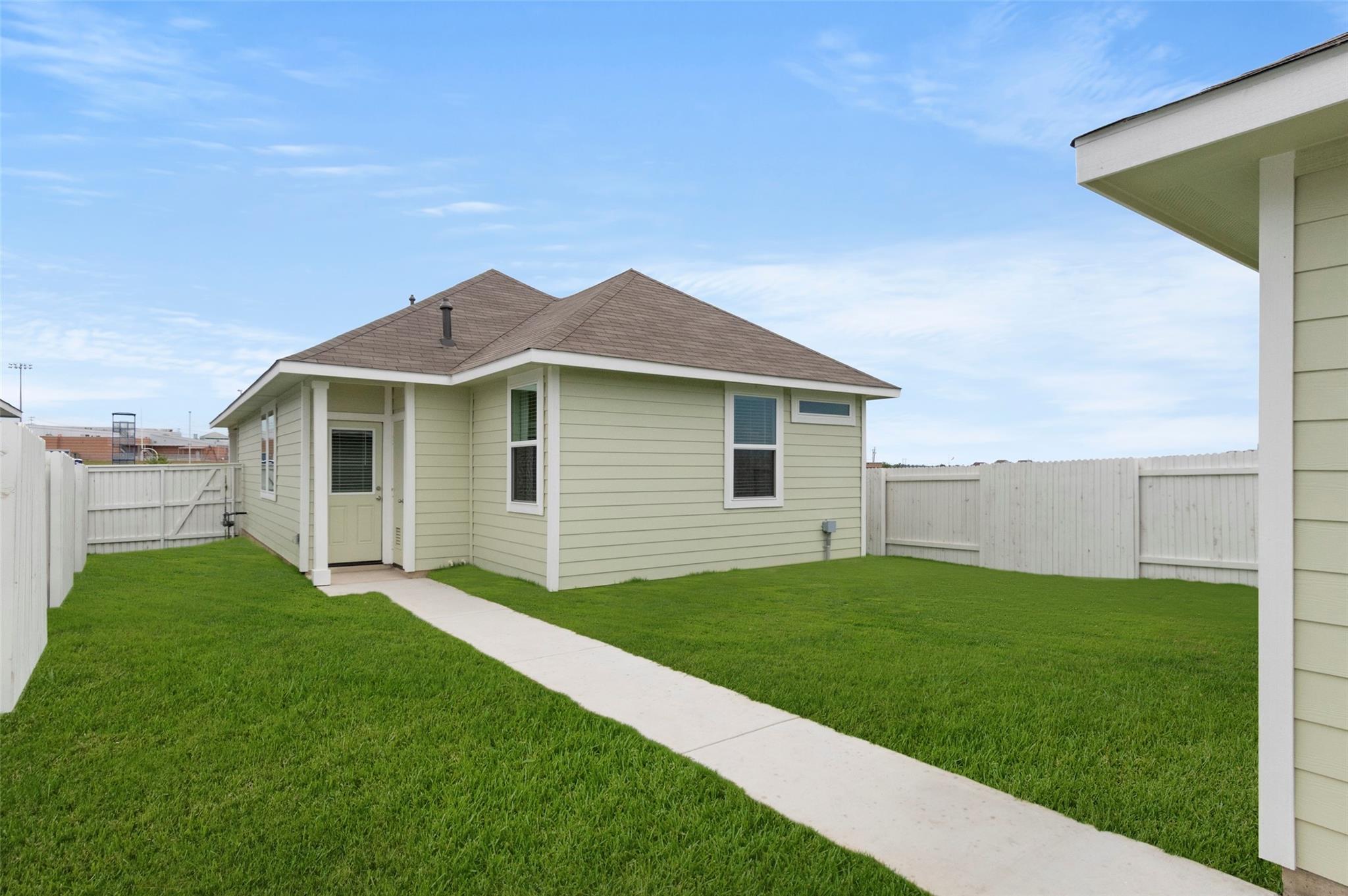 3013 Winding Creek Rd, Kyle, TX 78640