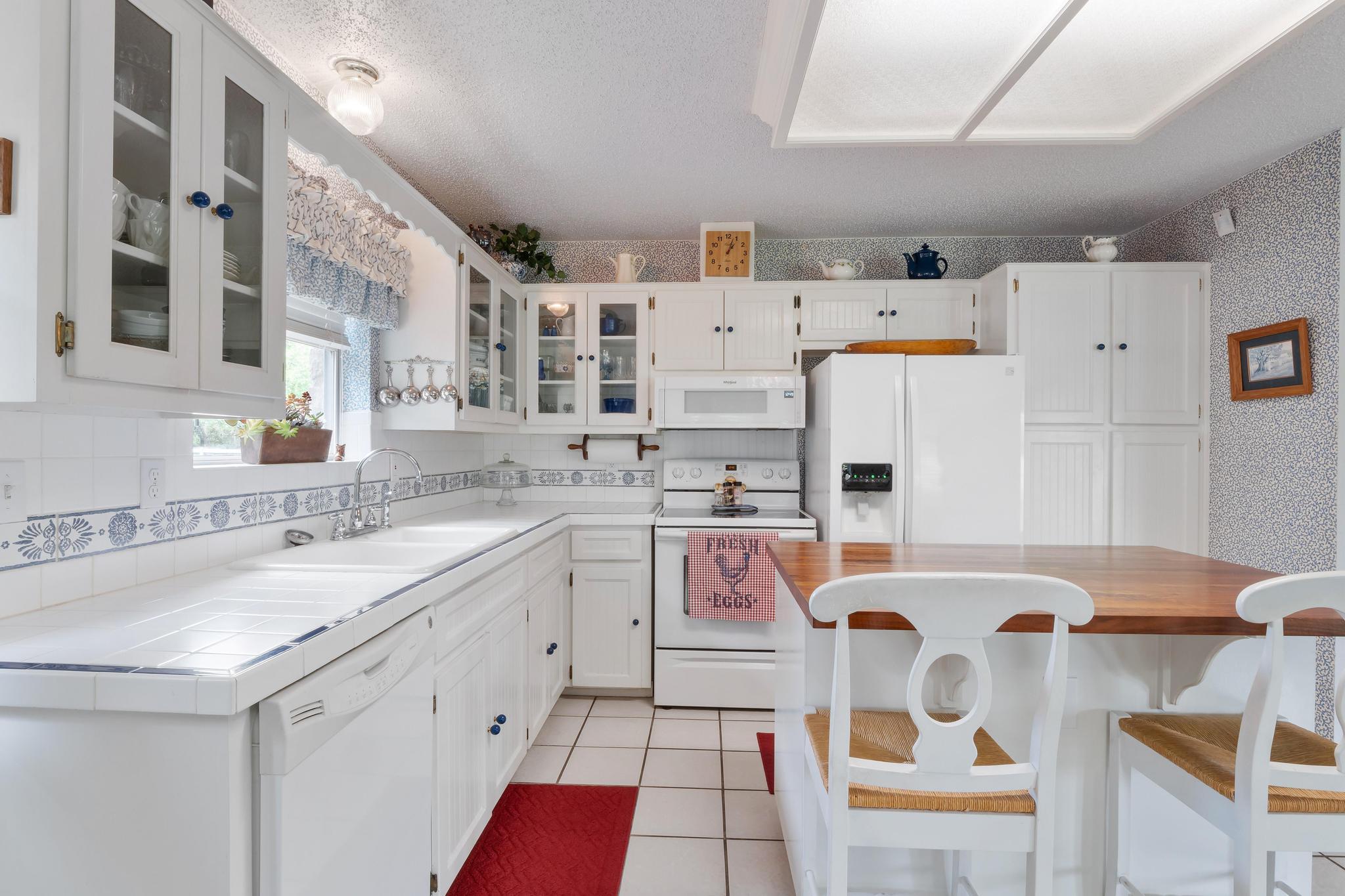 808 Golden Oaks Rd, Georgetown, TX 78628