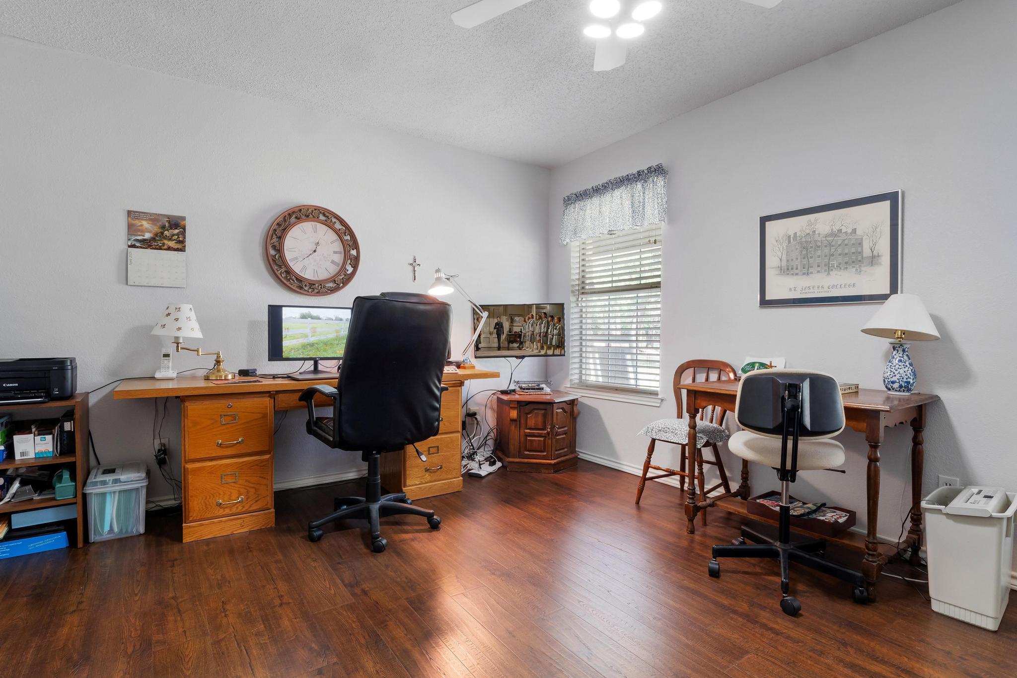 808 Golden Oaks Rd, Georgetown, TX 78628