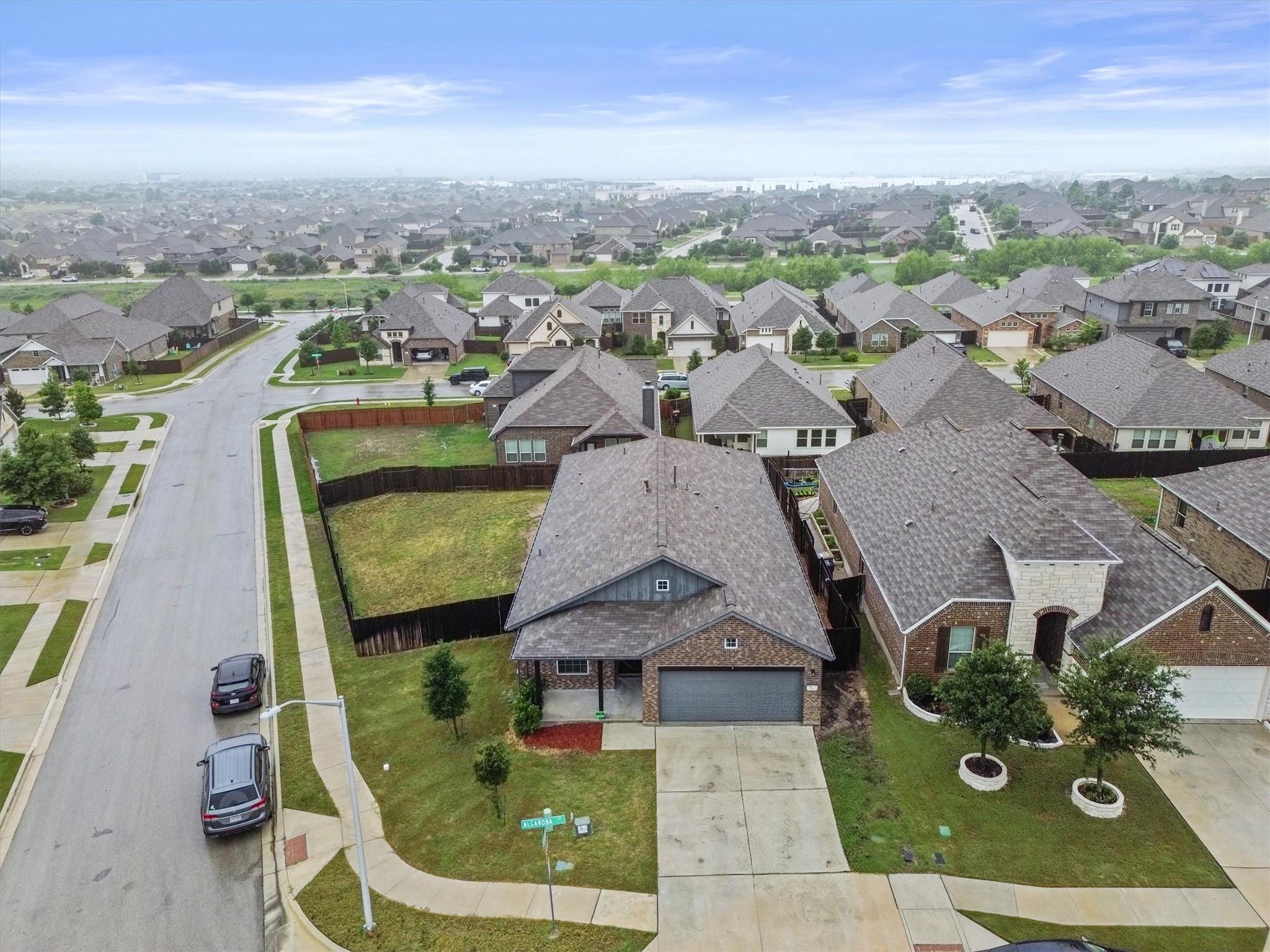 518 Algaroba Loop, Buda, TX 78610