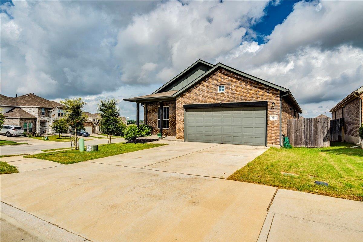 518 Algaroba Loop, Buda, TX 78610