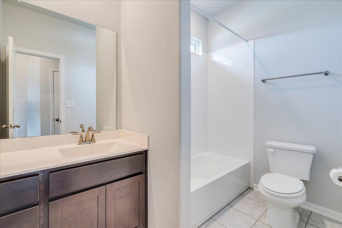 518 Algaroba Loop, Buda, TX 78610