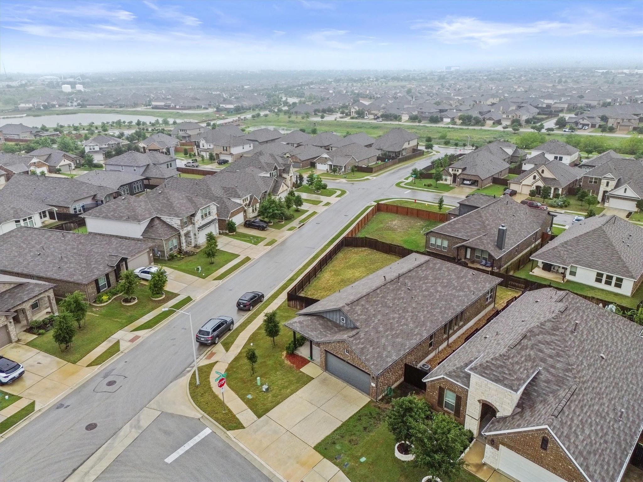 518 Algaroba Loop, Buda, TX 78610