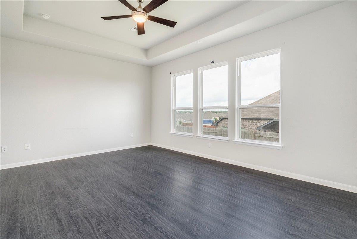 518 Algaroba Loop, Buda, TX 78610