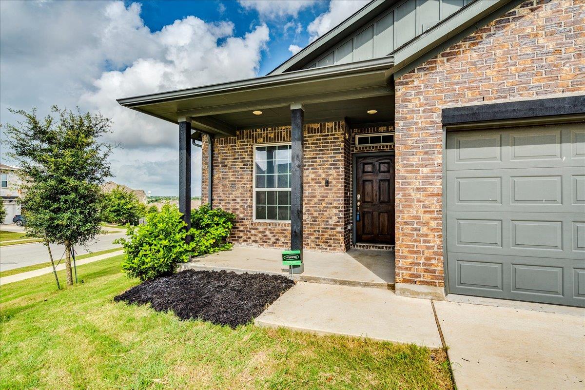518 Algaroba Loop, Buda, TX 78610