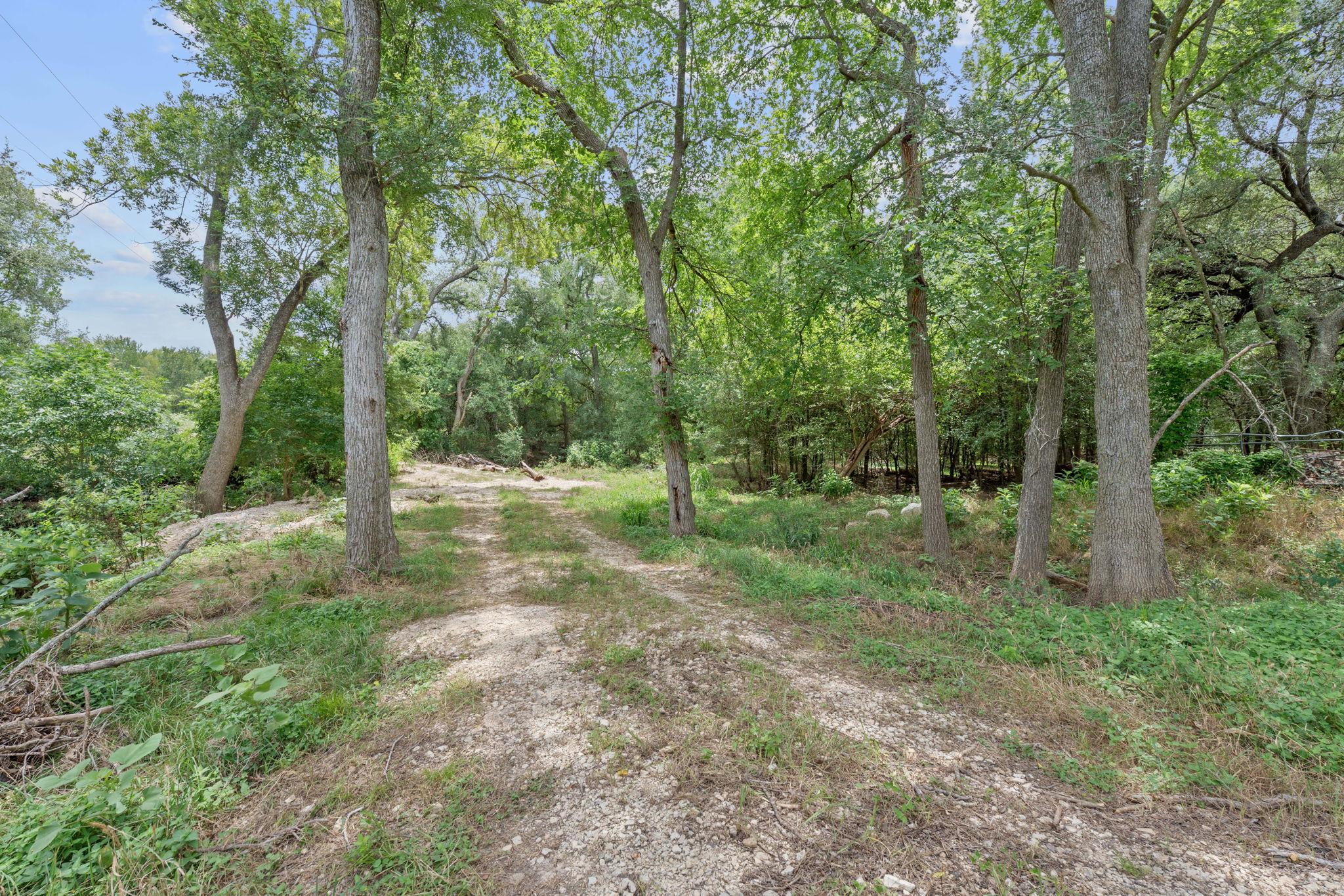 3597 Baker Rd, Kingsbury, TX 78638