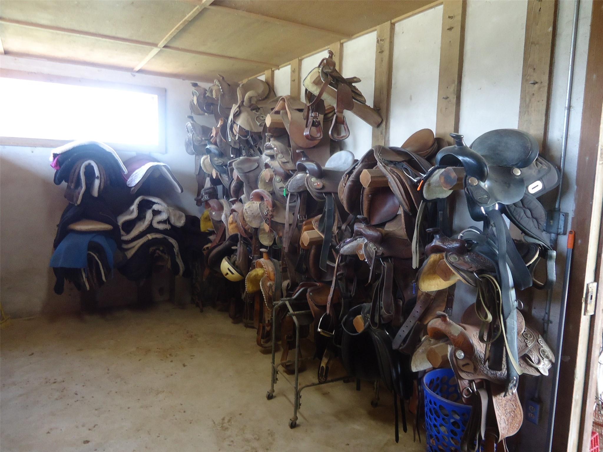 131 Cardinal Dr # B, Paige, TX 78659