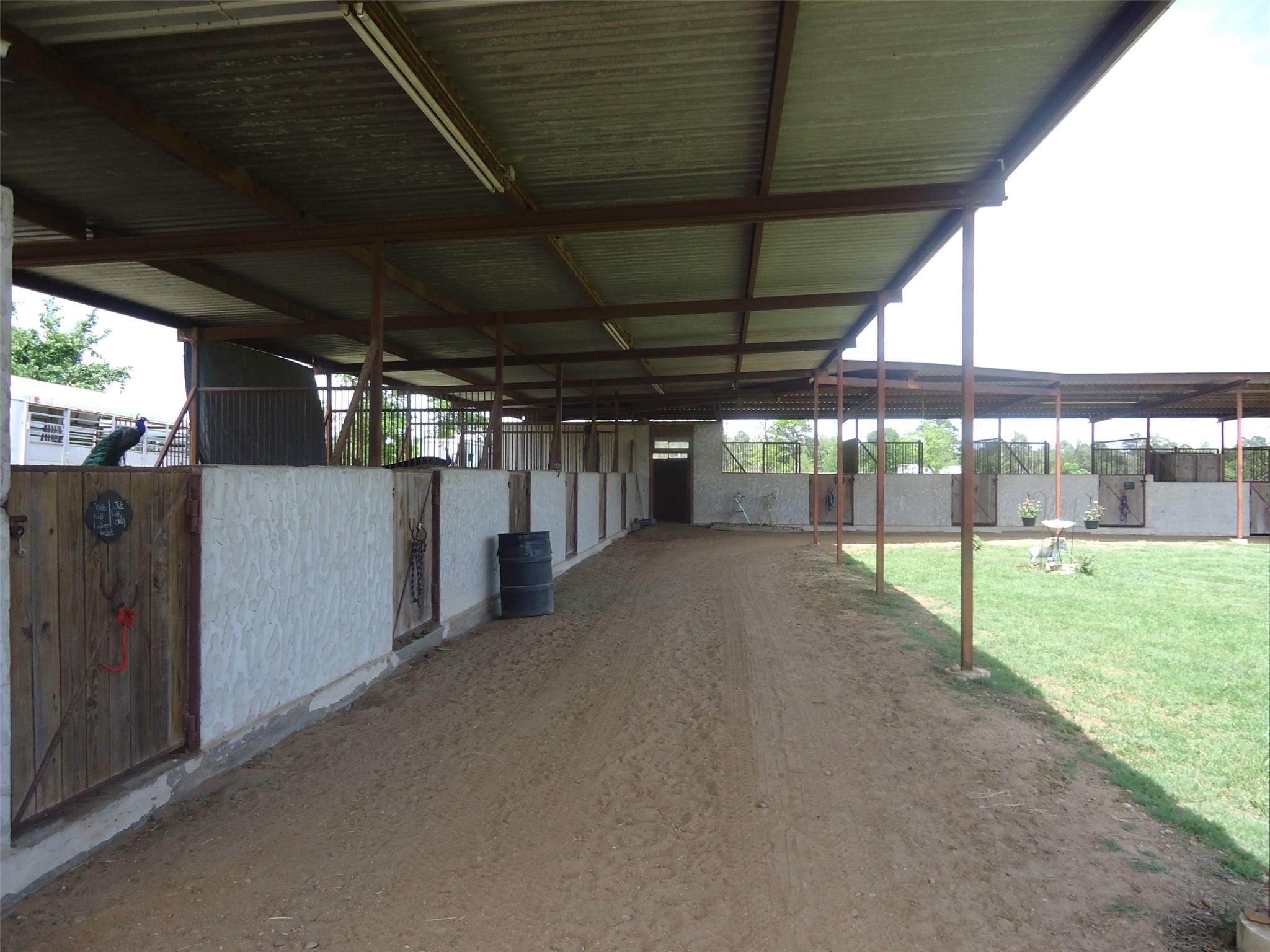 131 Cardinal Dr # B, Paige, TX 78659