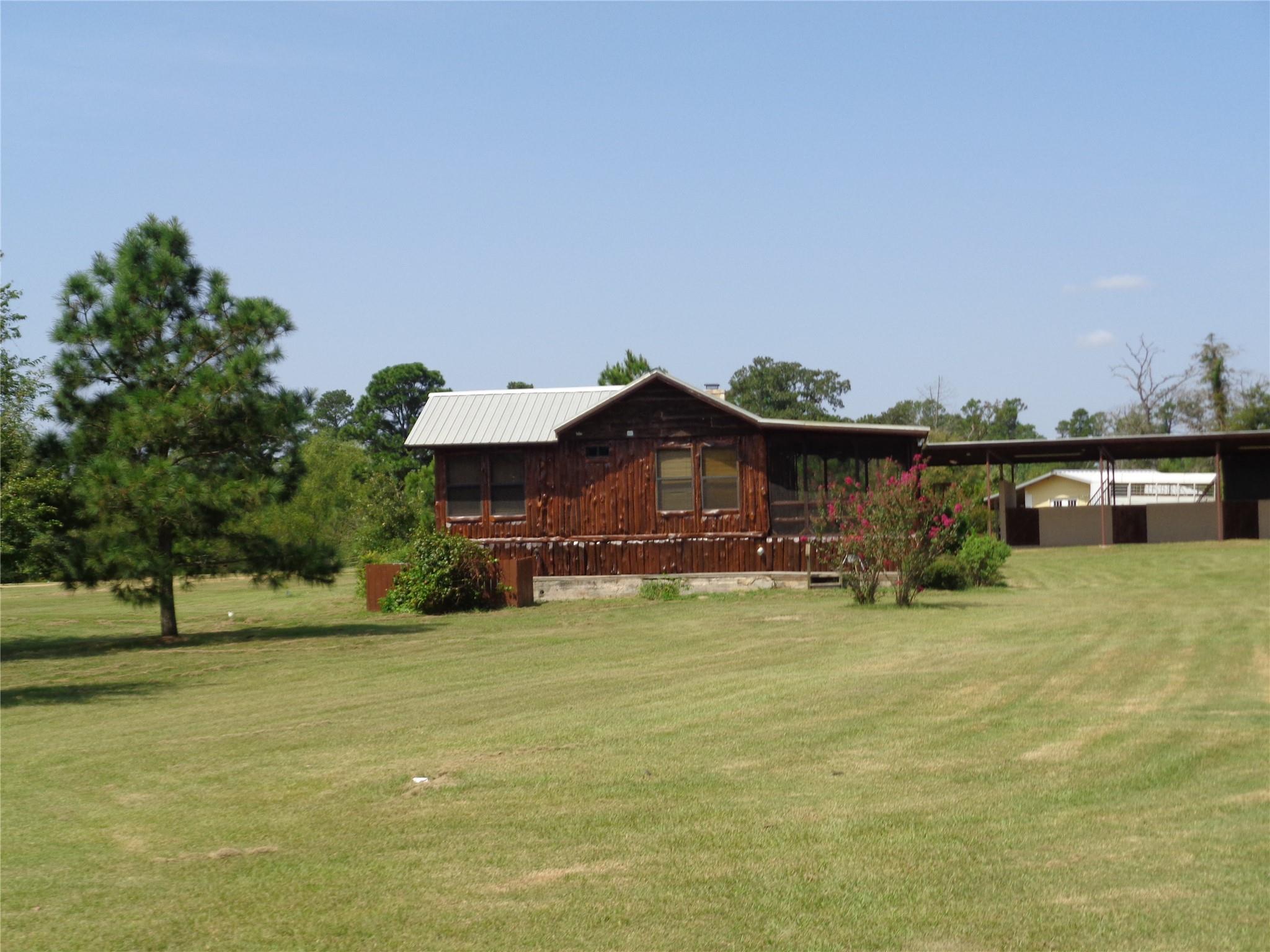 131 Cardinal Dr # B, Paige, TX 78659