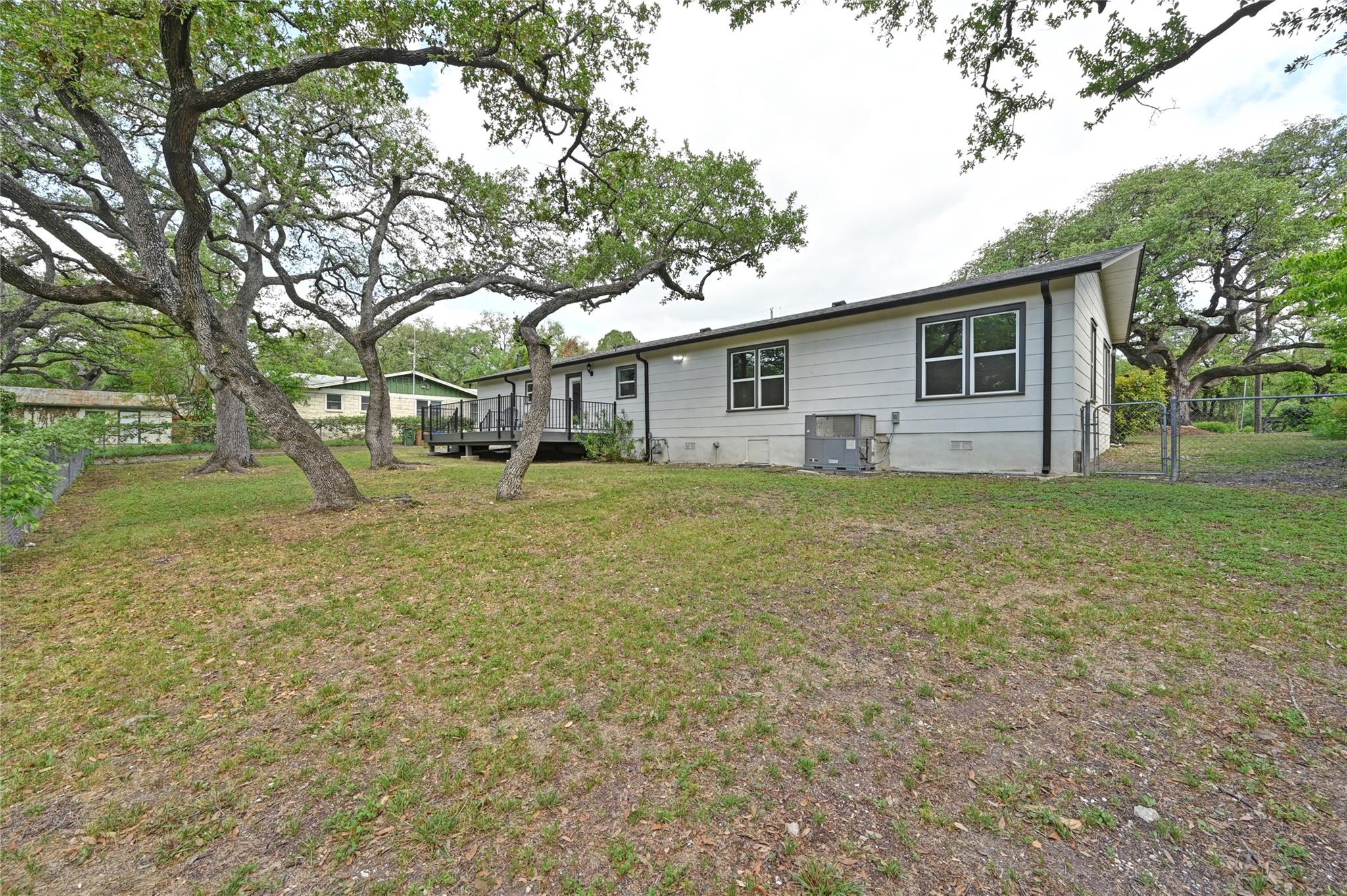 7611 Oak Hedge Pl, Austin, TX 78745