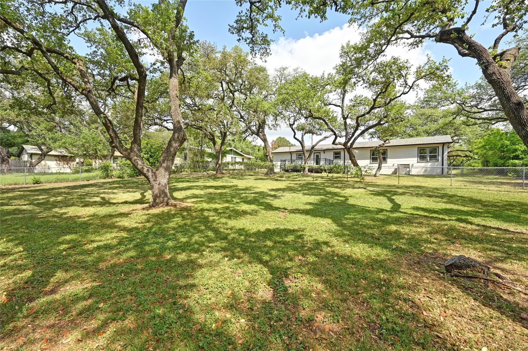 7611 Oak Hedge Pl, Austin, TX 78745