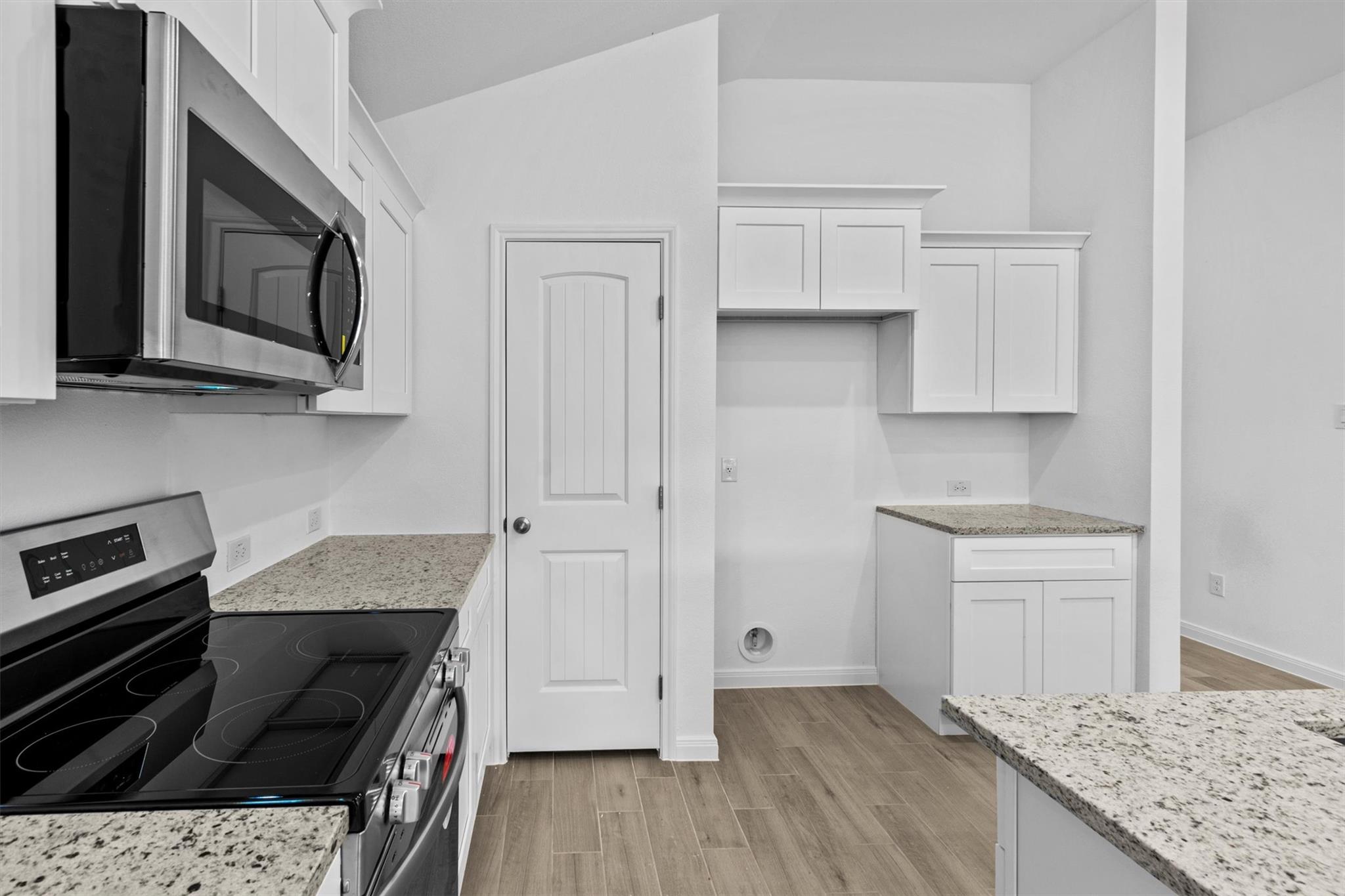 233 Ironshoe Trl, Liberty Hill, TX 78642