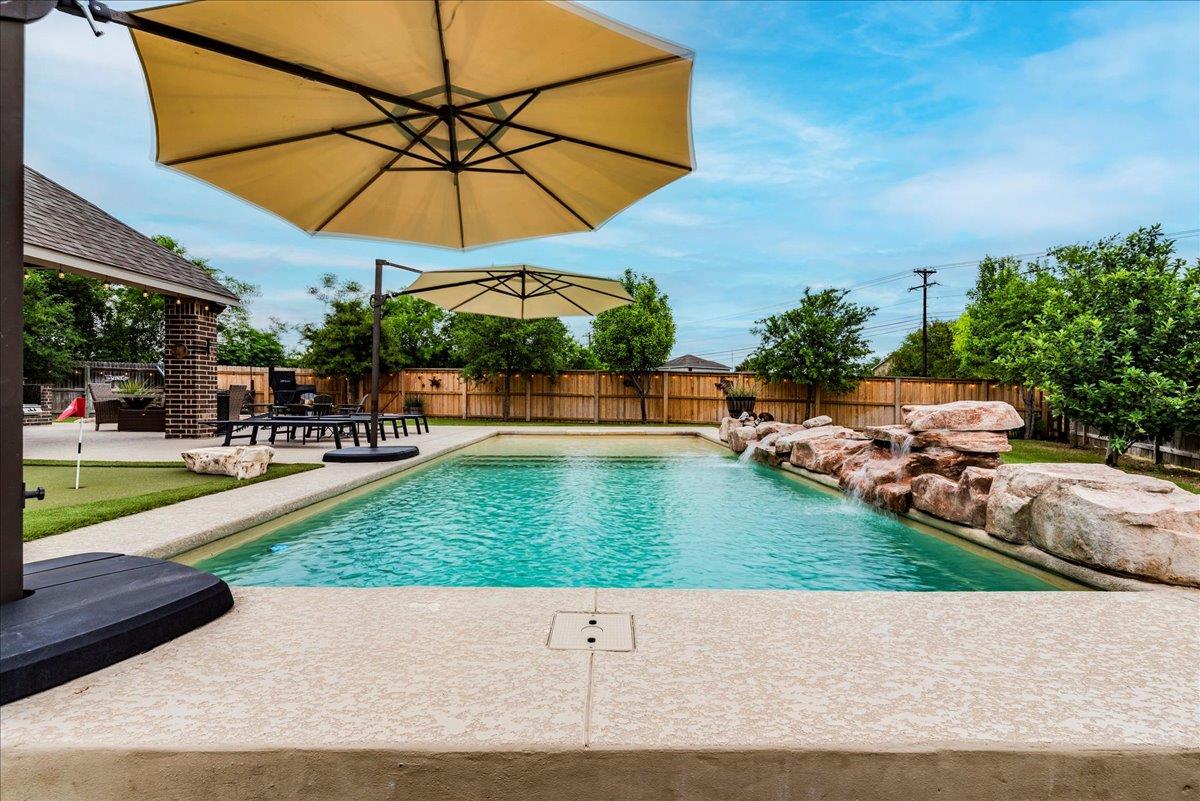606 Volme Dr, New Braunfels, TX 78130