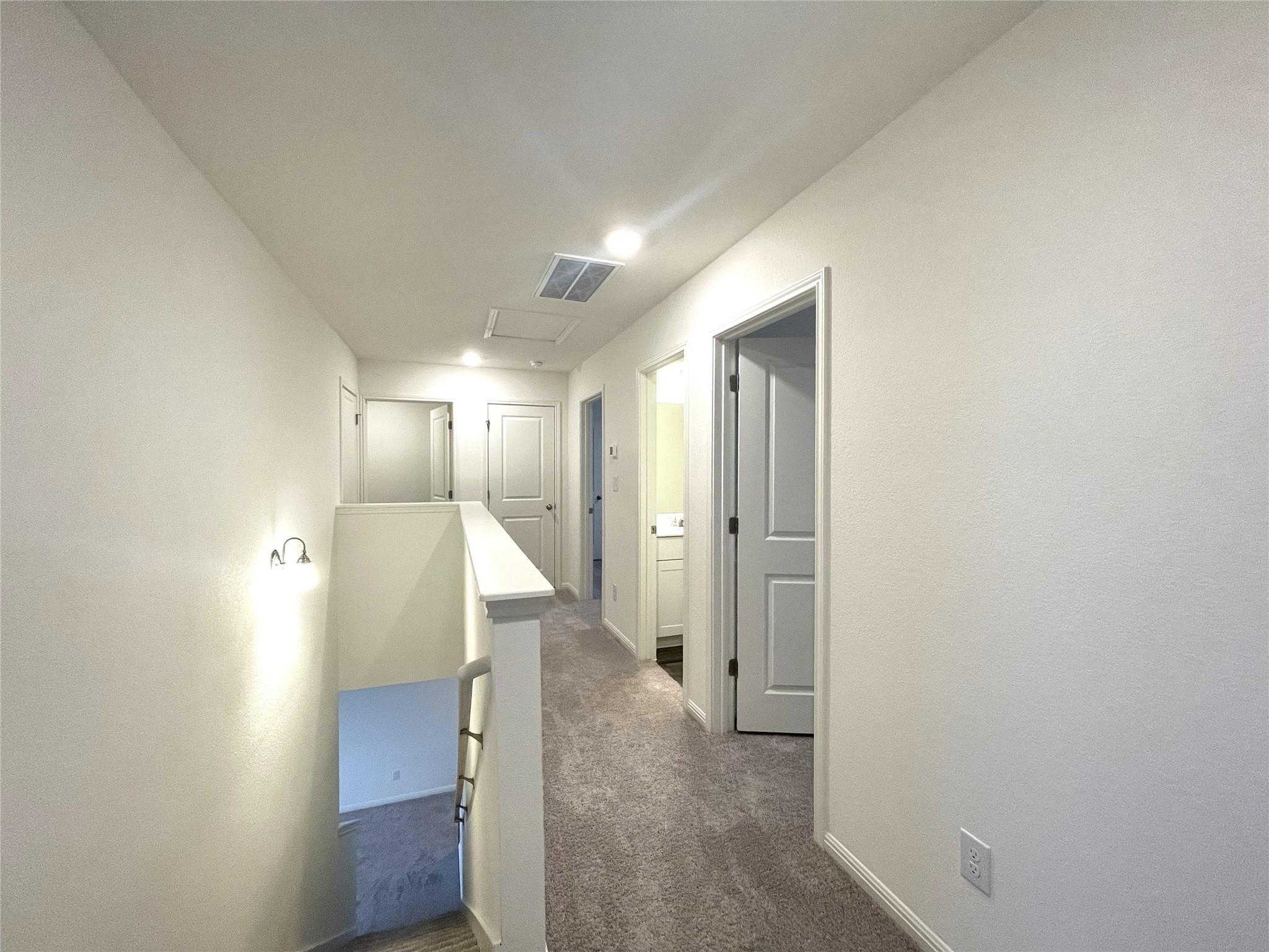 701 Redfish Ln, Hutto, TX 78634