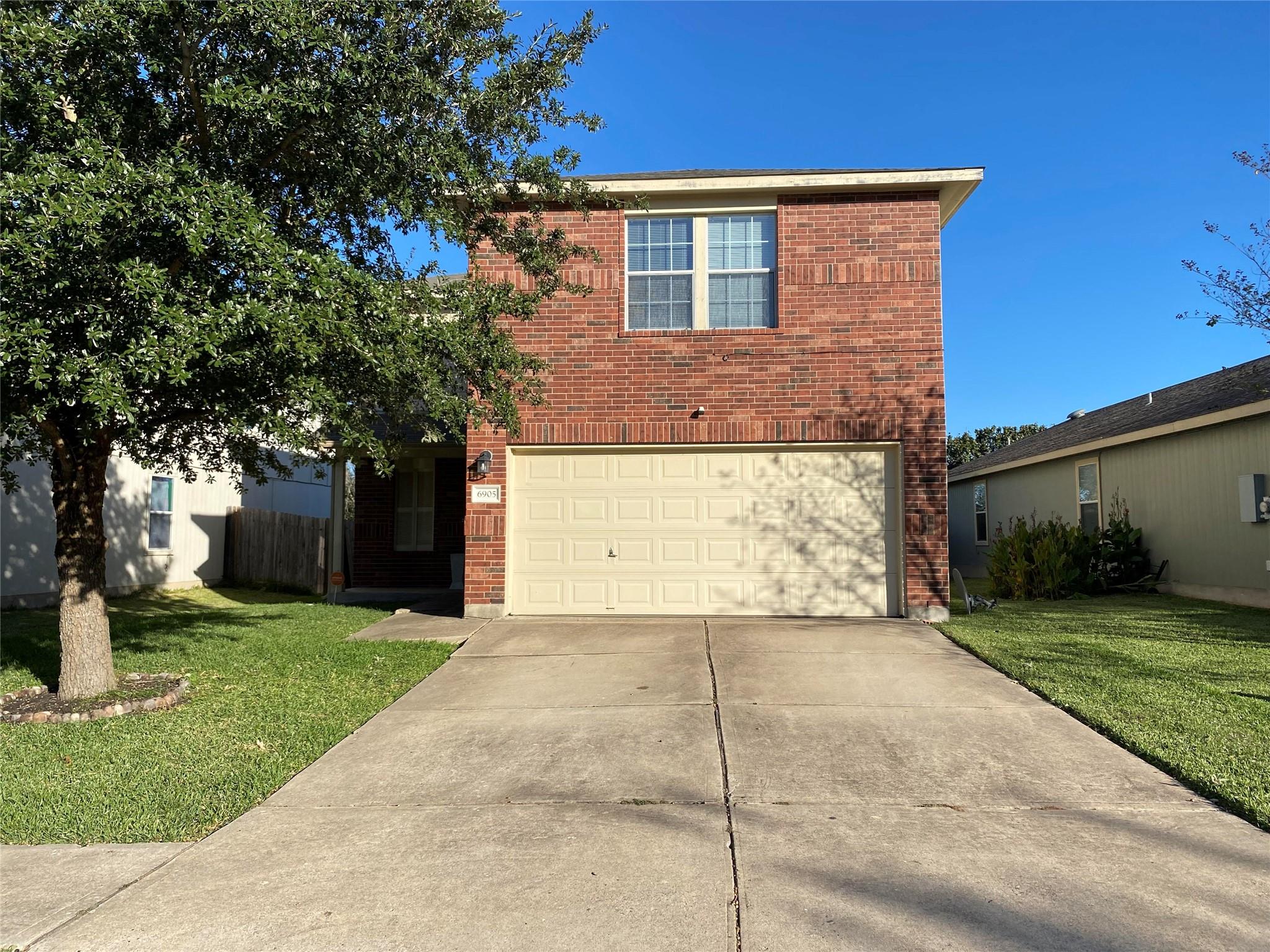 6905 Panda Royle Dr, Del Valle, TX 78617