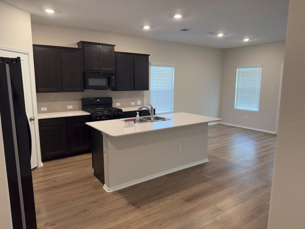 204 Magione St, Hutto, TX 78634