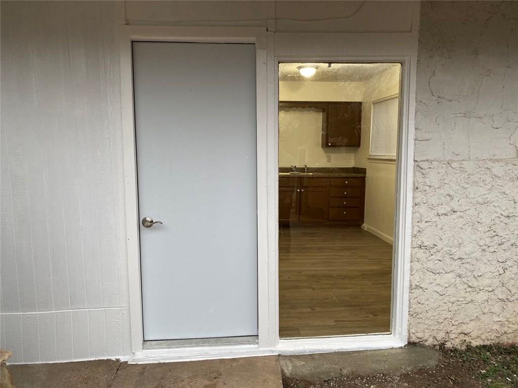 1106 Jolena Cir # B, Austin, TX 78721