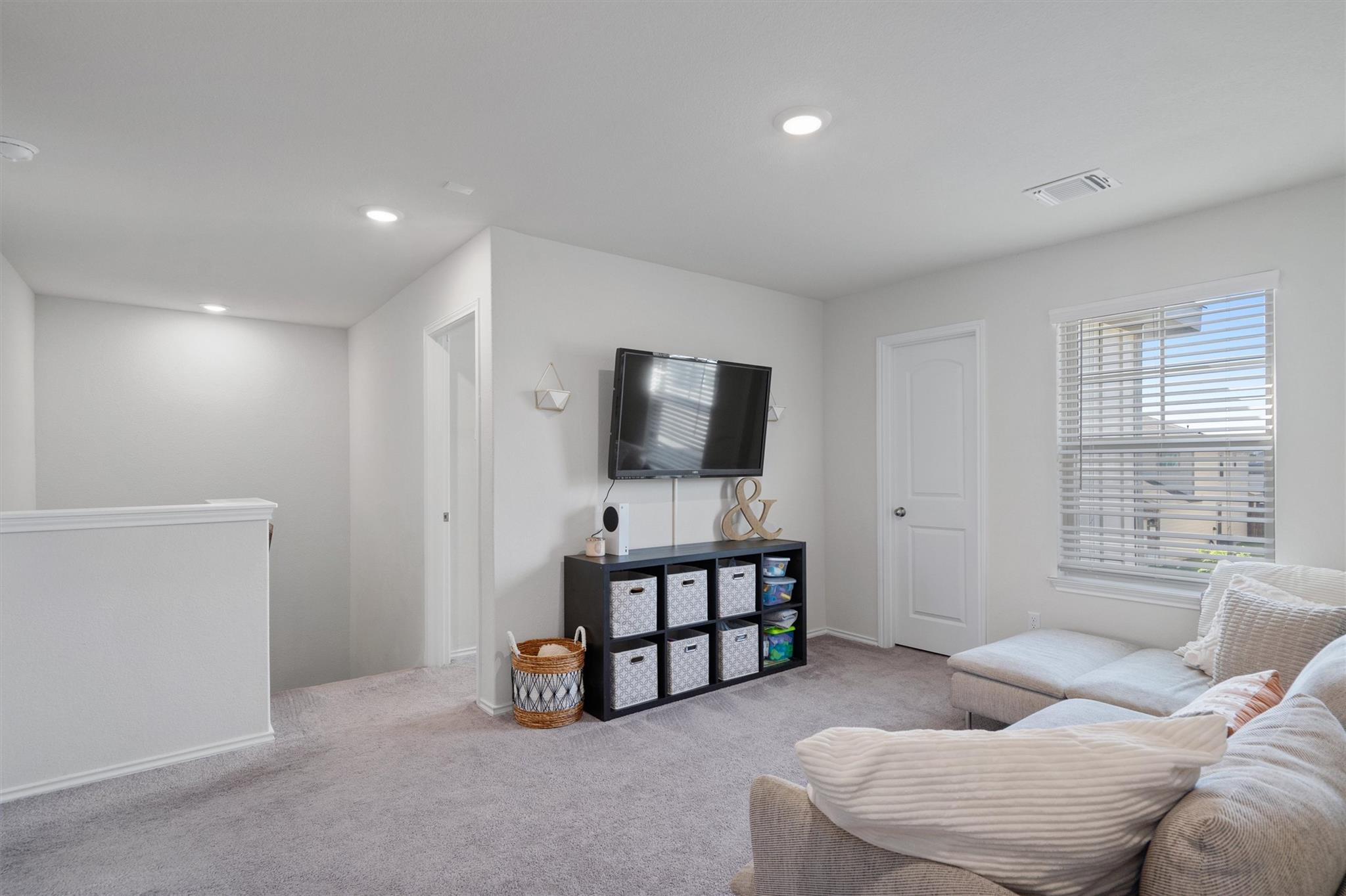 145 Fiery Skipper Ln, Georgetown, TX 78626
