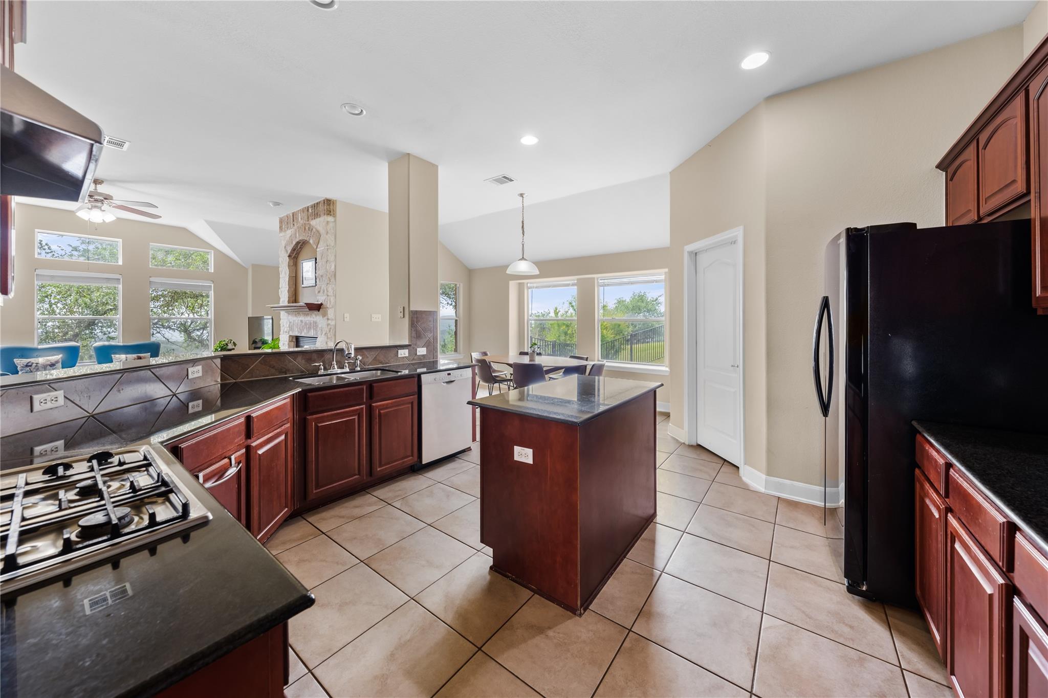 36 Green Terrace Cv, Lakeway, TX 78734