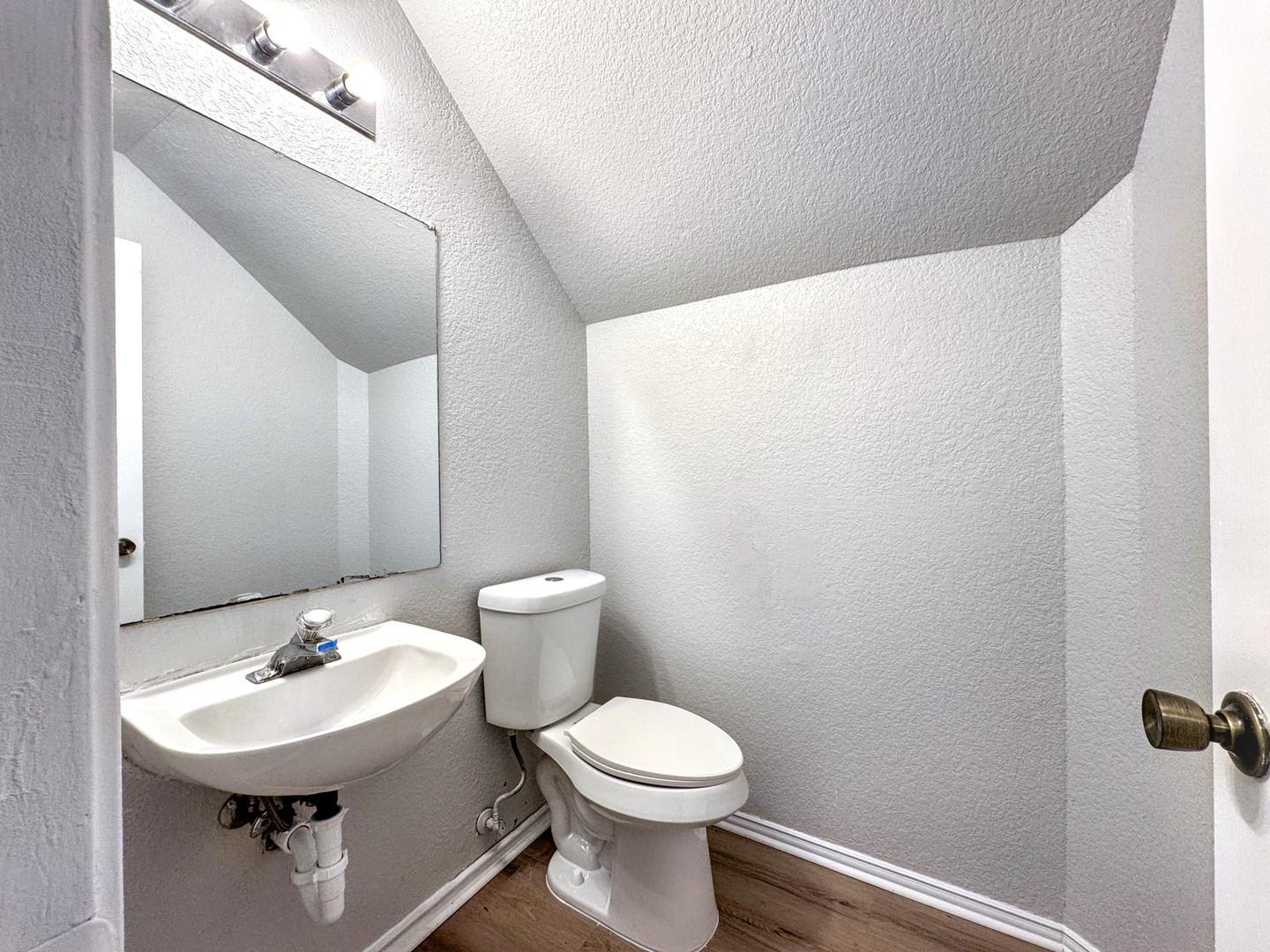 867 Sagewood Trl, San Marcos, TX 78666