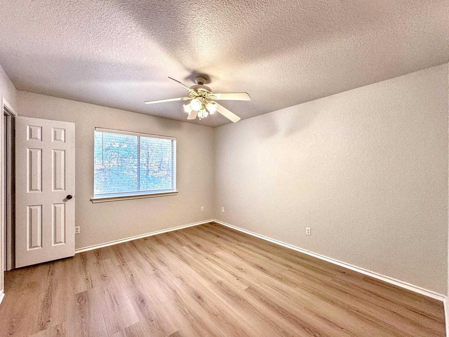 867 Sagewood Trl, San Marcos, TX 78666