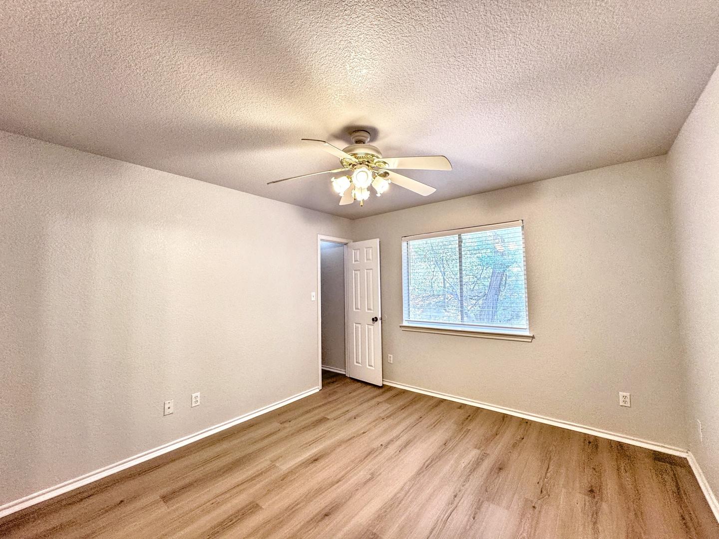 867 Sagewood Trl, San Marcos, TX 78666