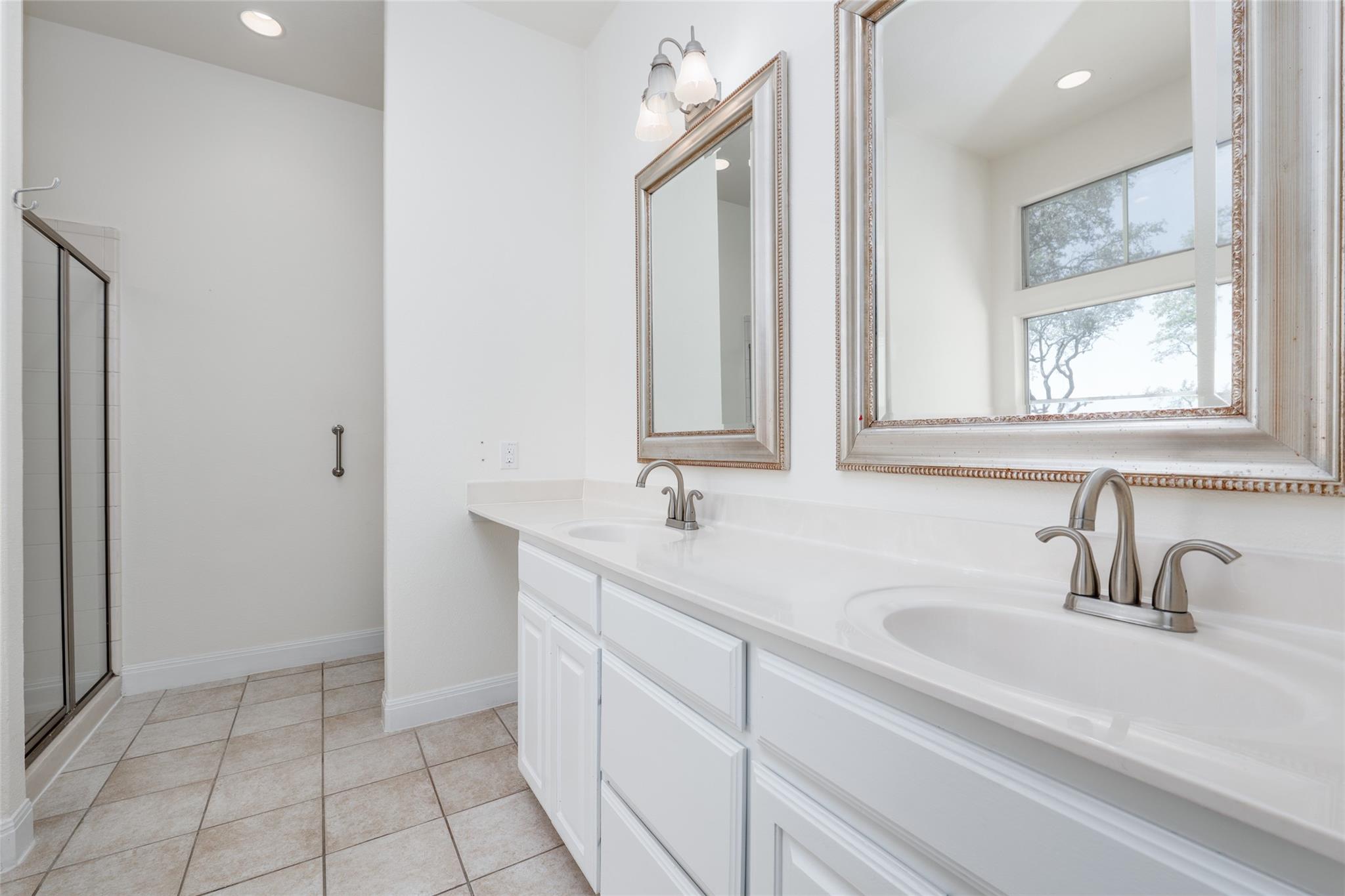54 Saddle Rock Rdg, Wimberley, TX 78676