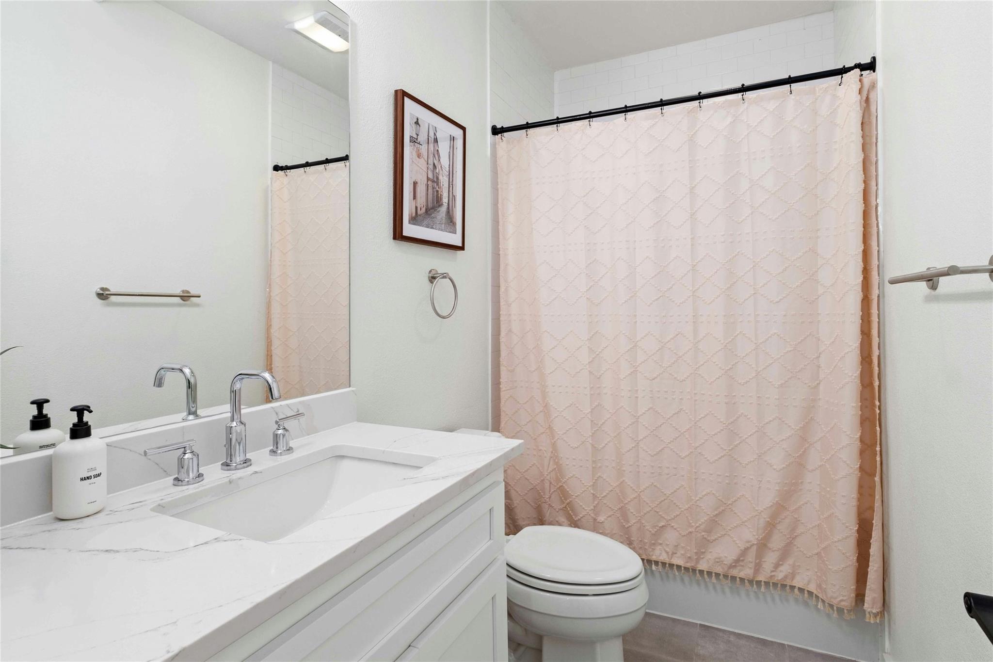 499 Hannah Dr, Dripping Springs, TX 78620