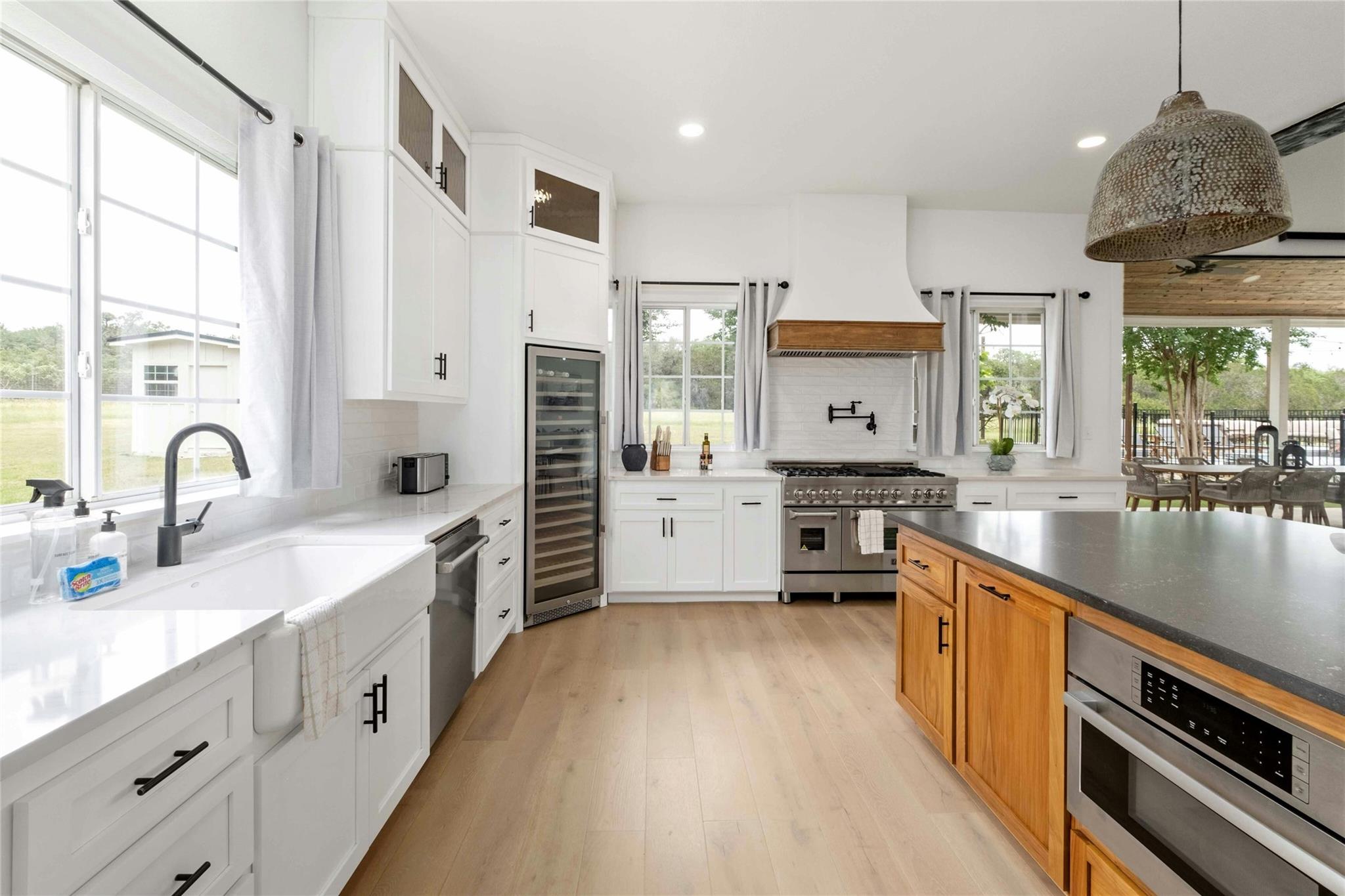 499 Hannah Dr, Dripping Springs, TX 78620