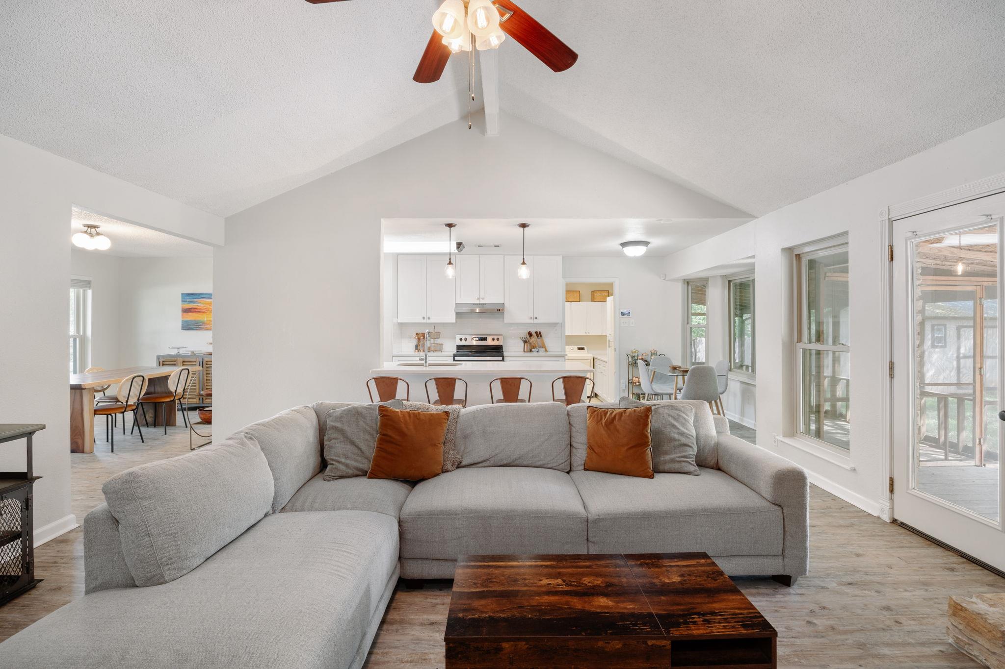 402 San Gabriel Blvd, Georgetown, TX 78628