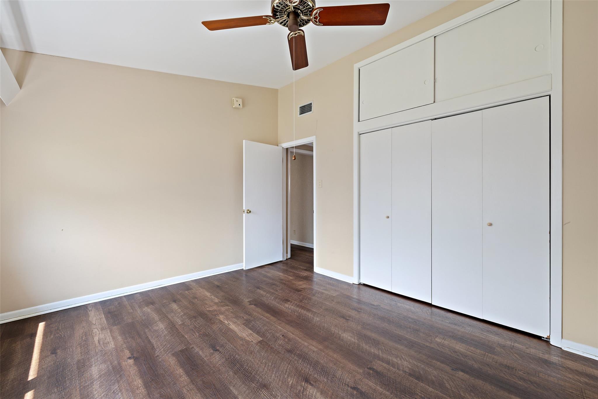 1310 Thompson St, Taylor, TX 76574