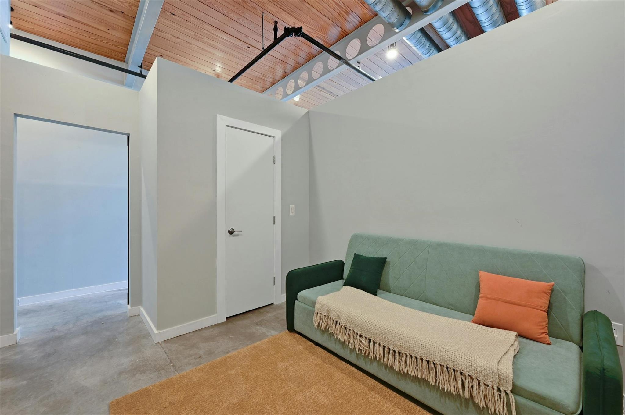 1401 Eva St # 107, Austin, TX 78704