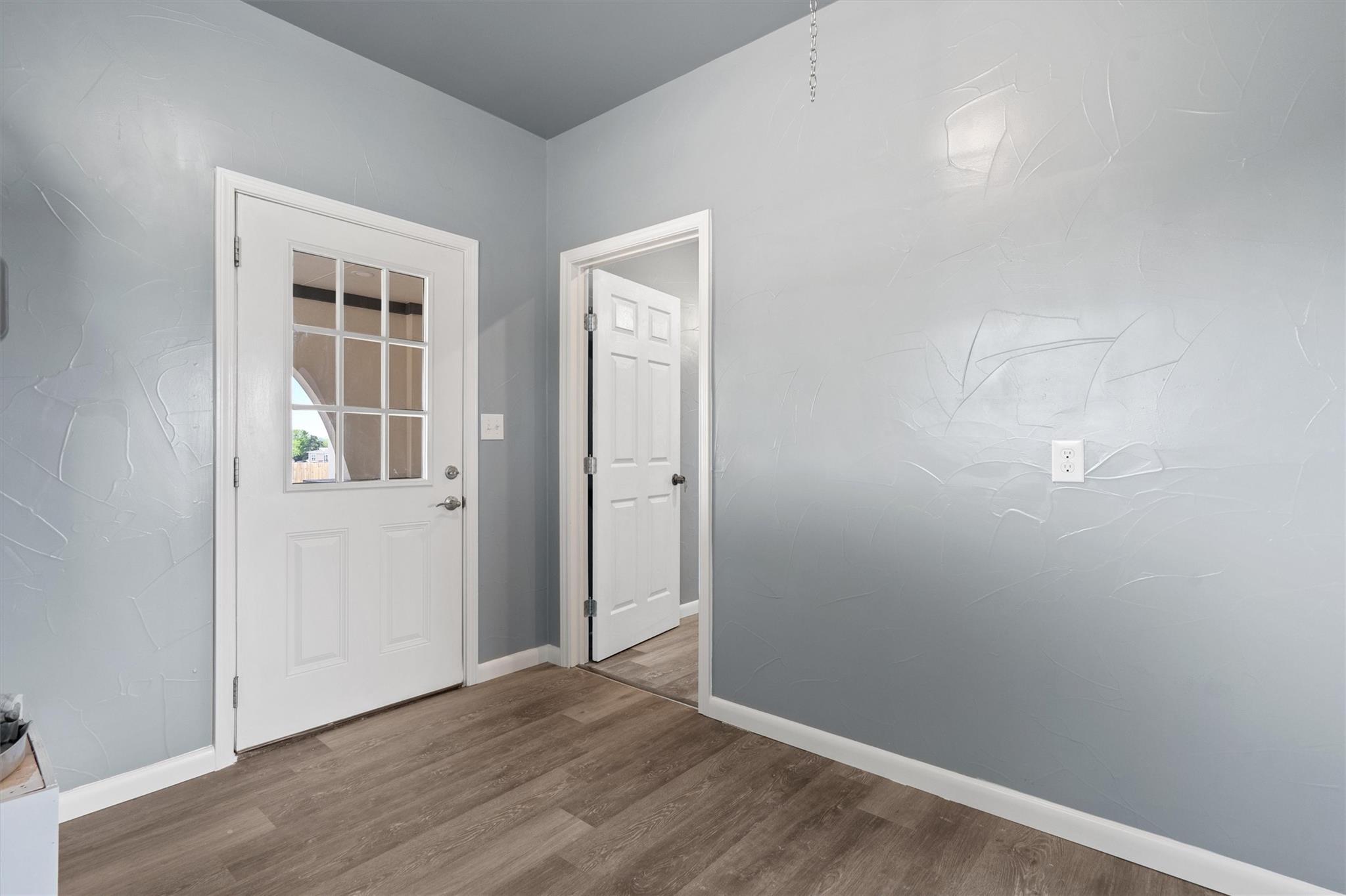 103 Alameda Dr, Cedar Creek, TX 78612