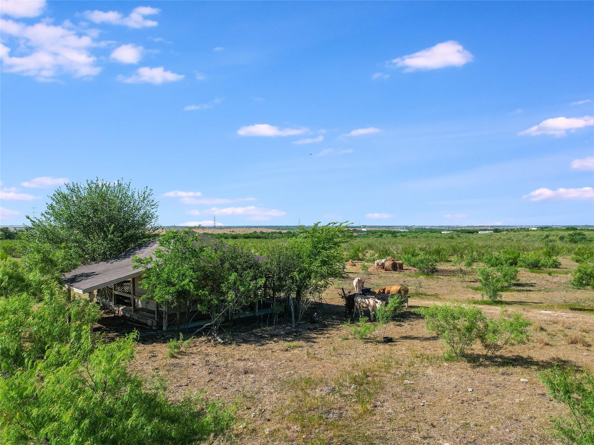 550 Schubert Ln, Kyle, TX 78640