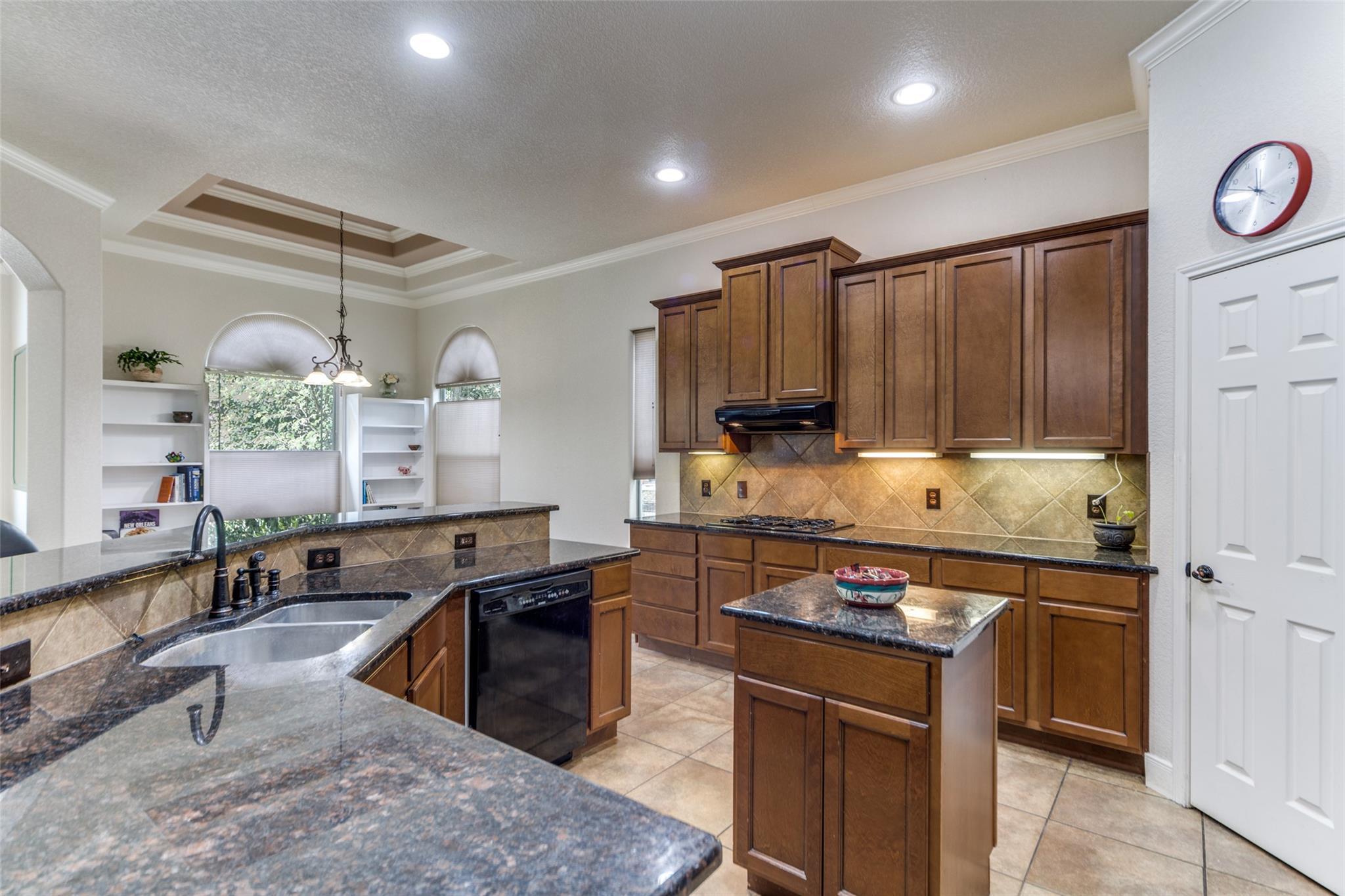16411 Yaupon Vly, Helotes, TX 78023