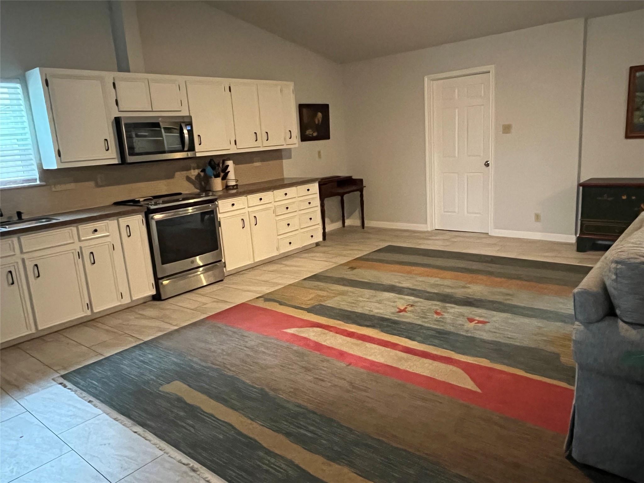 303 Shady Oak Dr, Georgetown, TX 78628