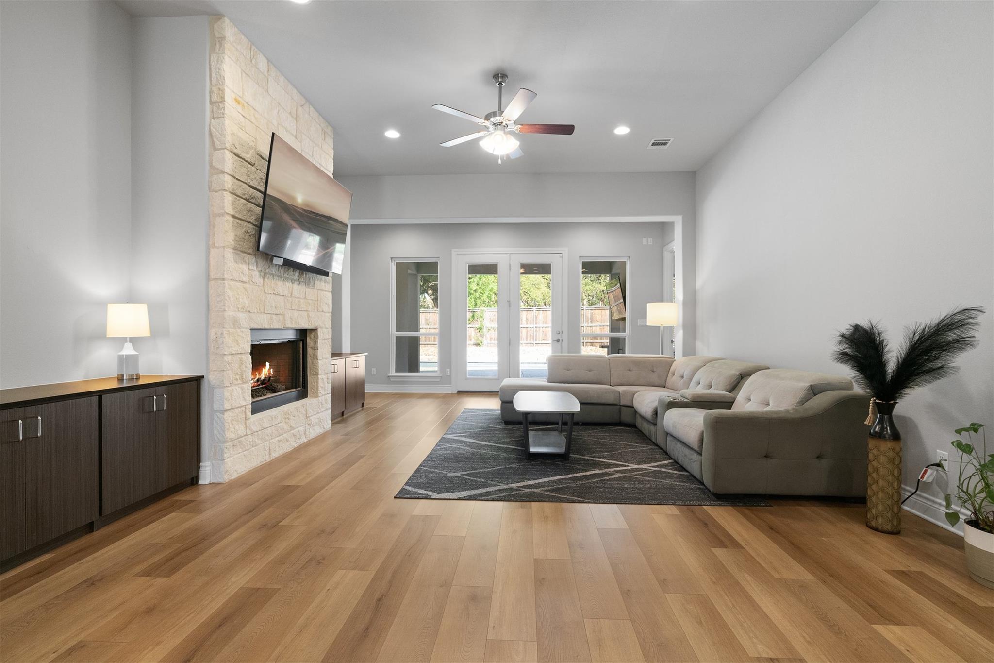 1012 Almeria Bnd, Leander, TX 78641