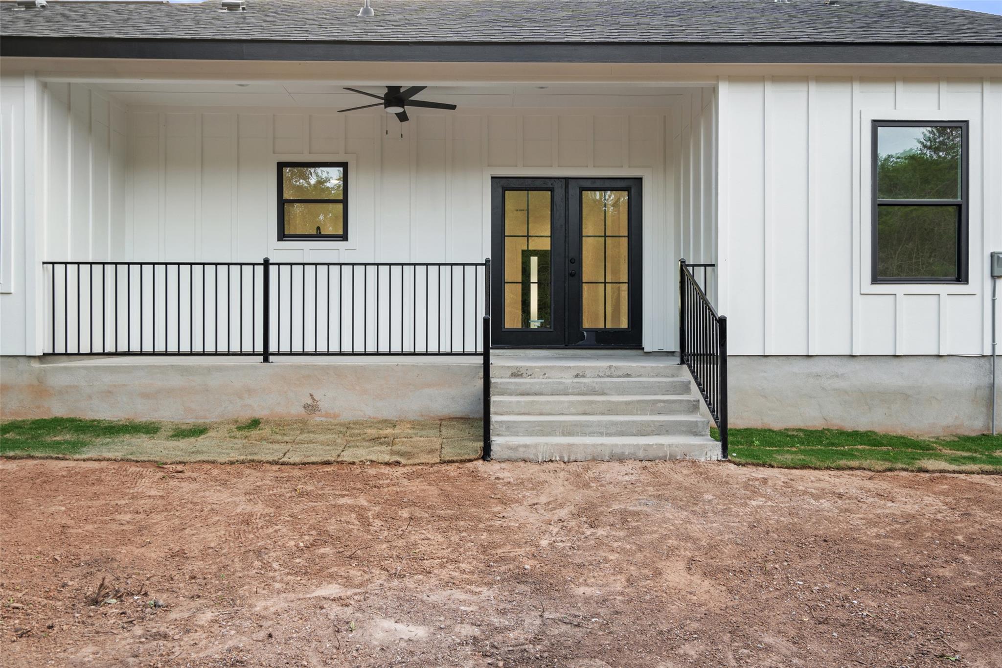 597 W KEANAHALULULU Ln, Bastrop, TX 78602