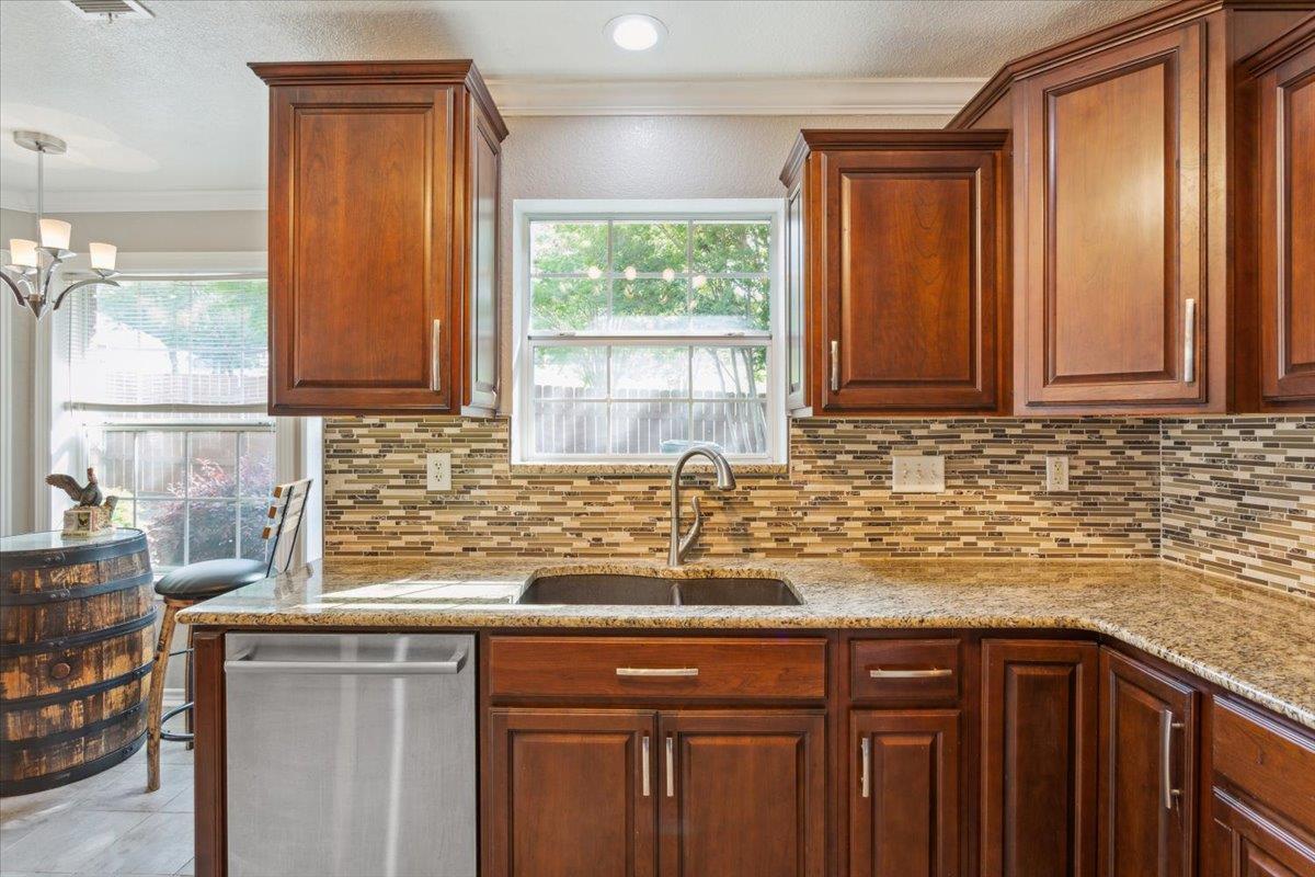 2702 Freedom Ln, Copperas Cove, TX 76522