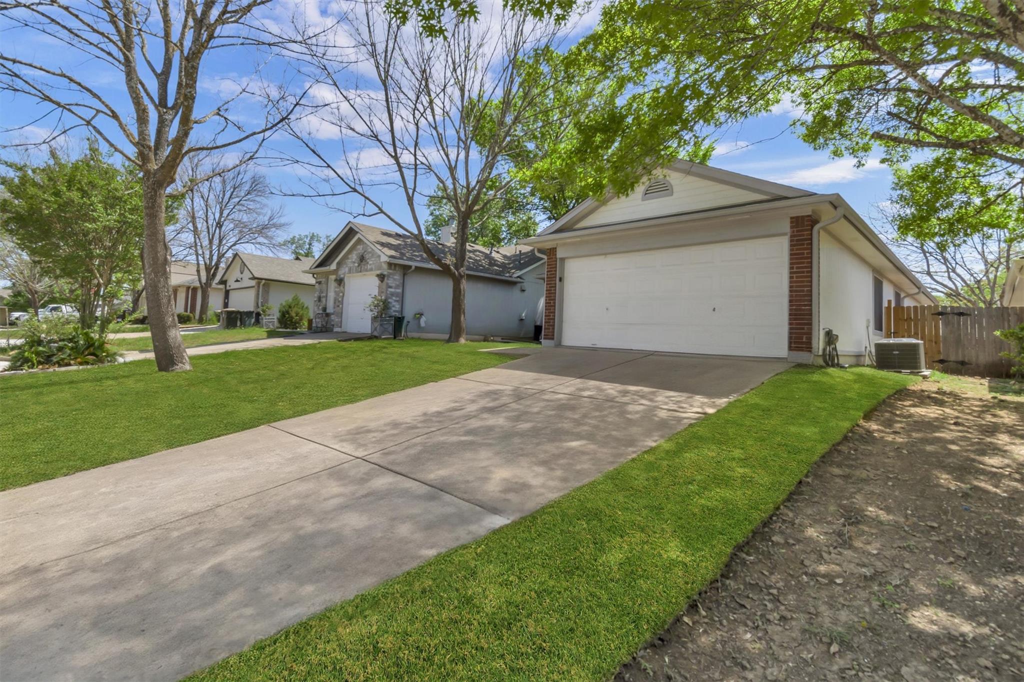 5211 Coppermead Ln, Austin, TX 78754