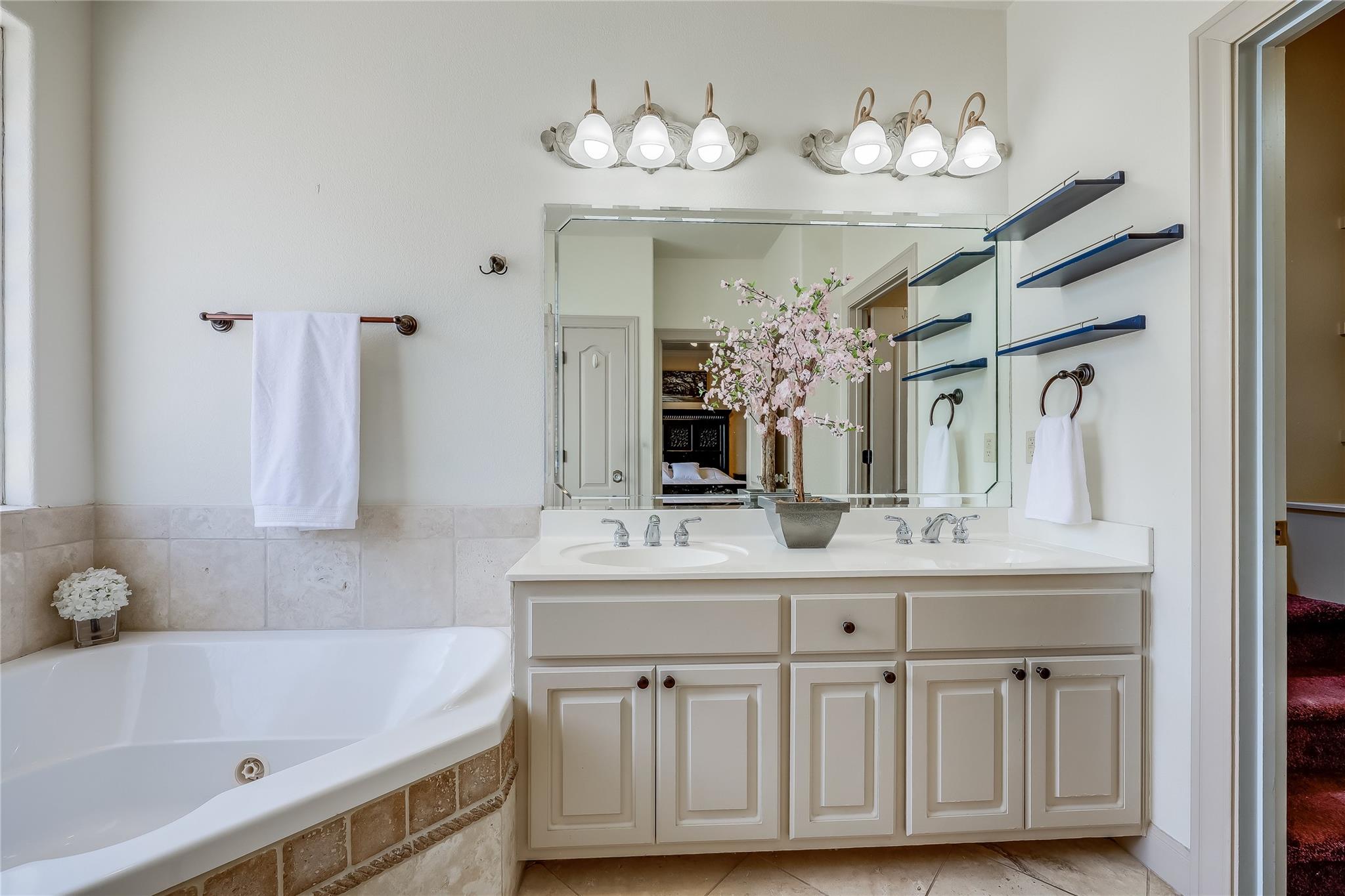 21735 Sierra Trl, Lago Vista, TX 78645