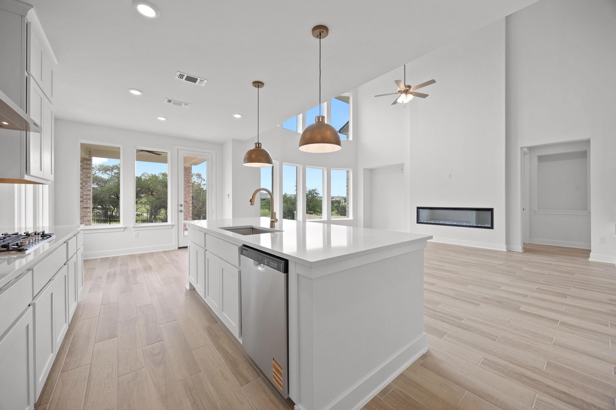 7413 Desert Needle Dr, Lago Vista, TX 78645