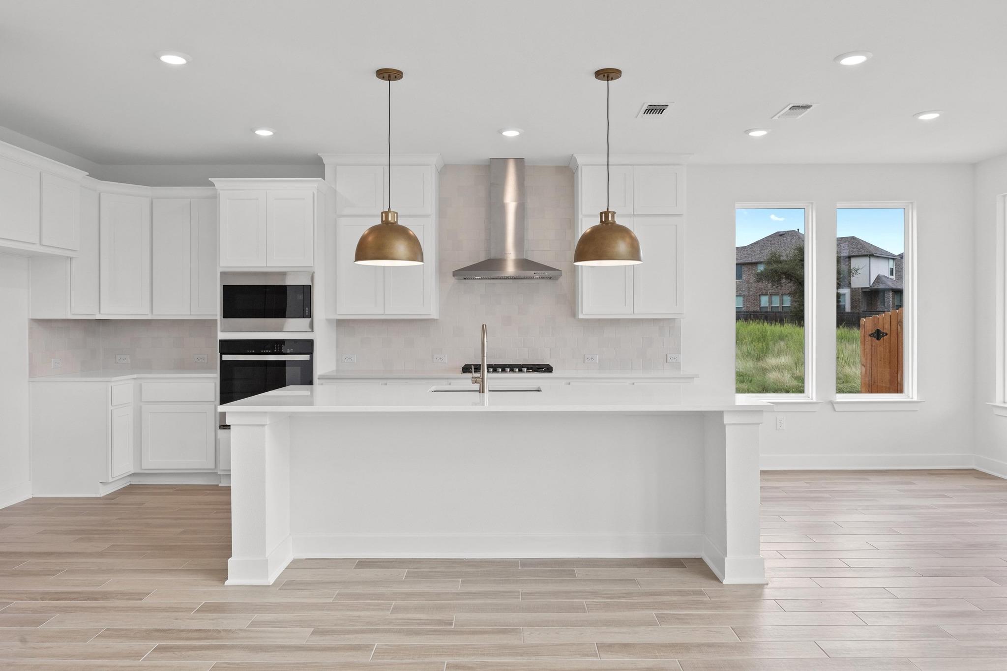 7413 Desert Needle Dr, Lago Vista, TX 78645