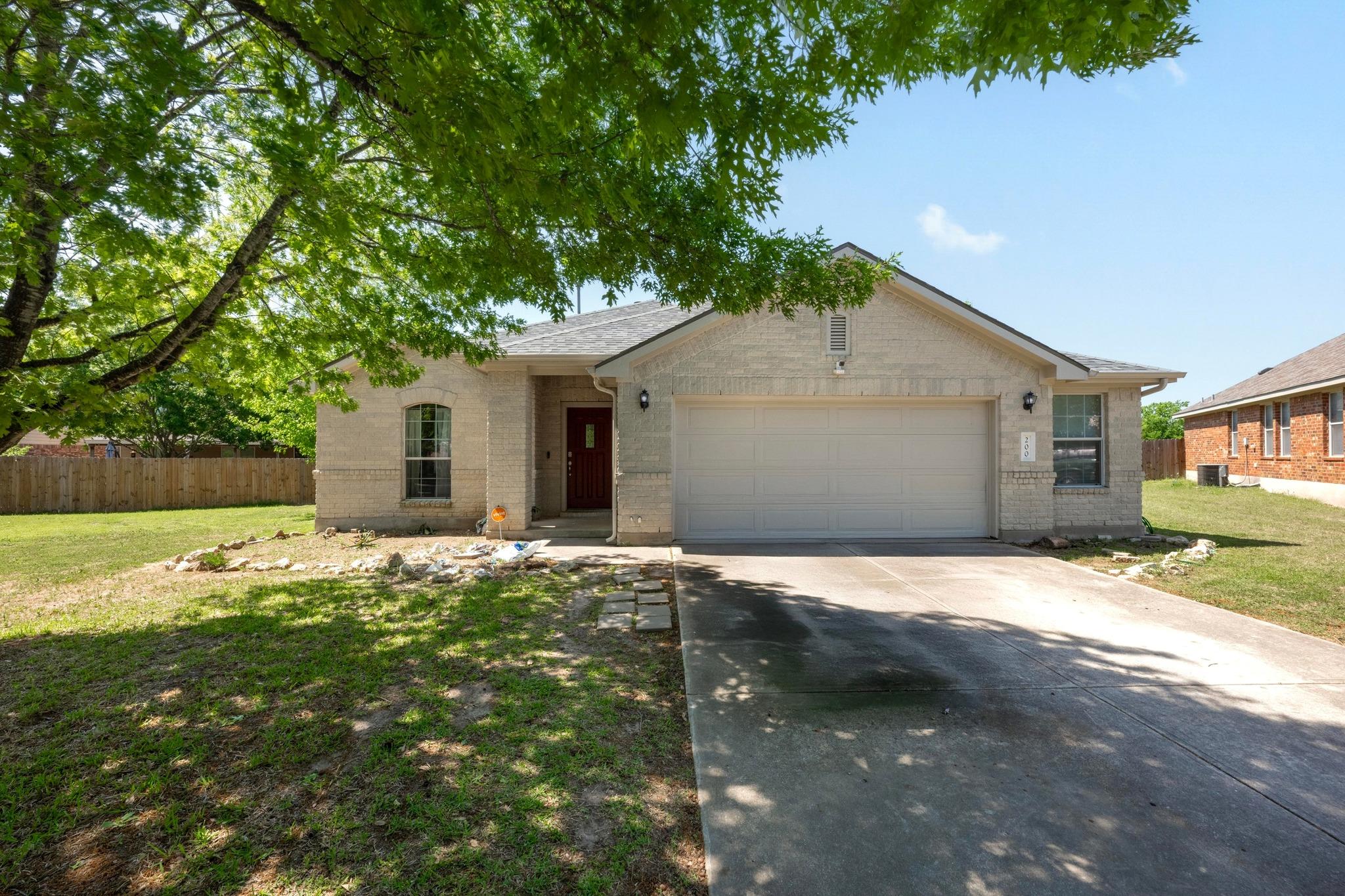 200 Hartung Cv, Buda, TX 78610