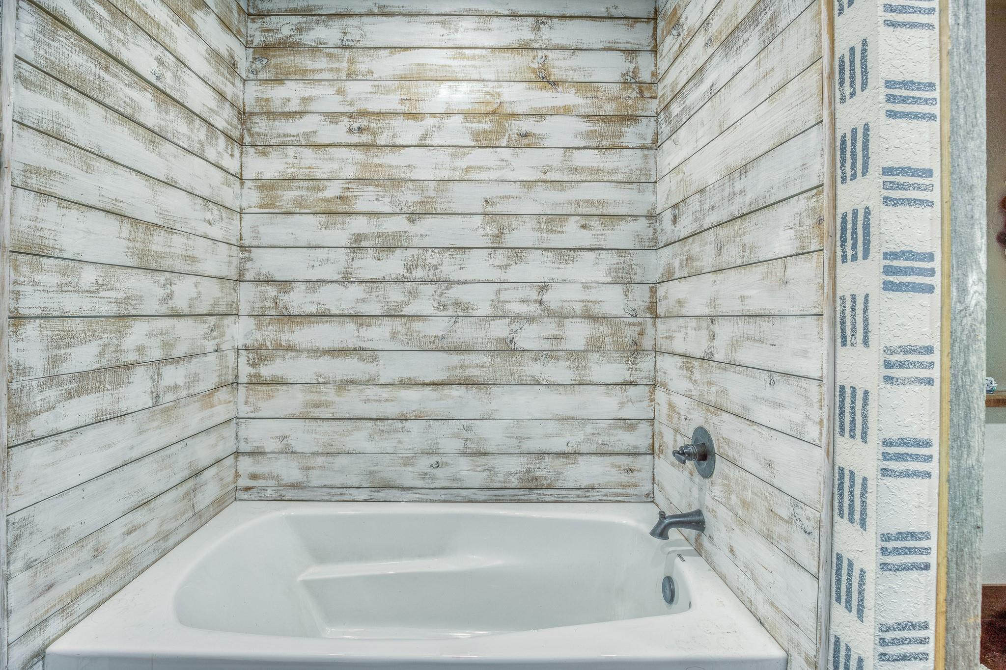 1850 LCR 439, Groesbeck, TX 76667