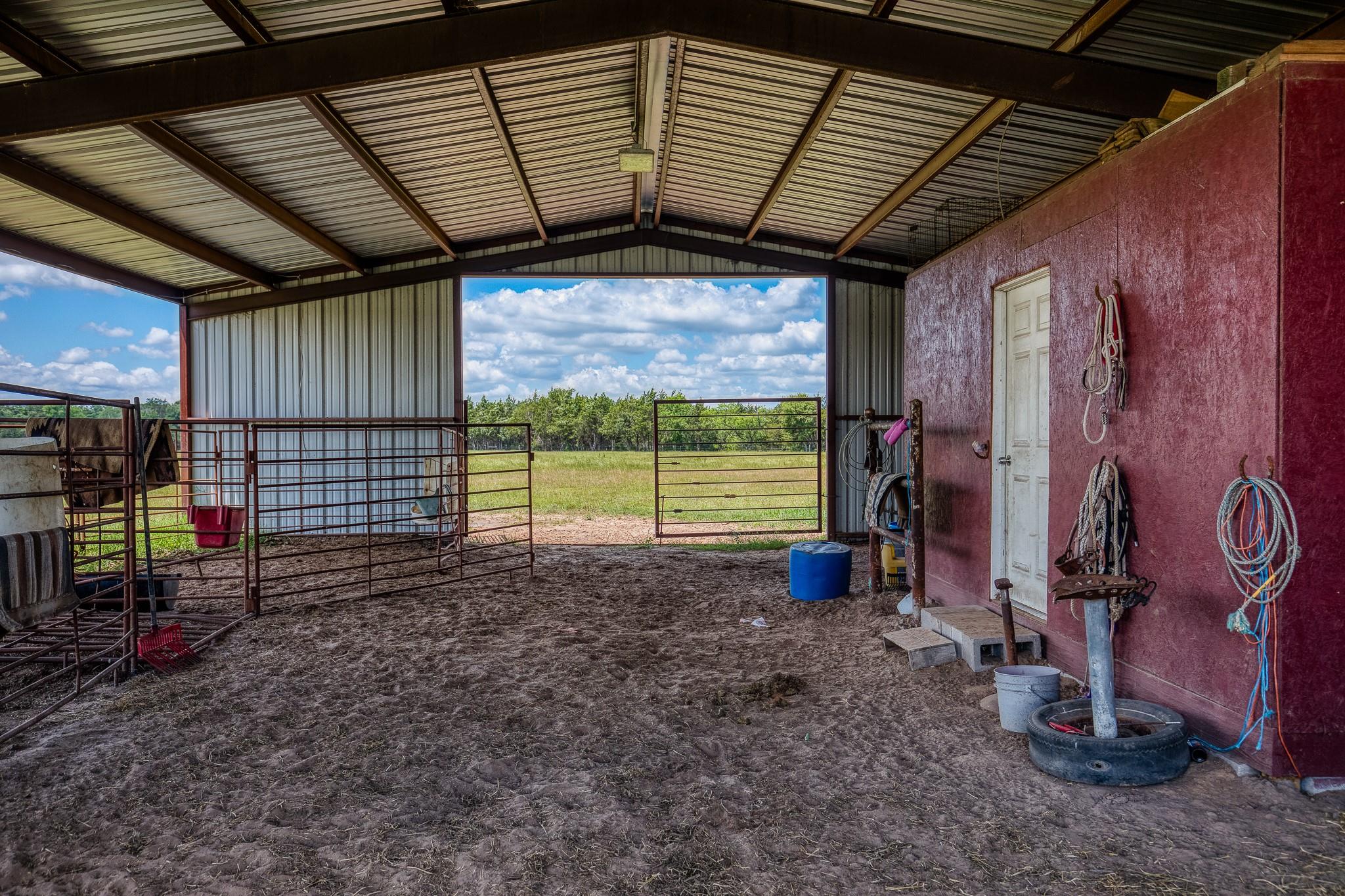 1850 LCR 439, Groesbeck, TX 76667