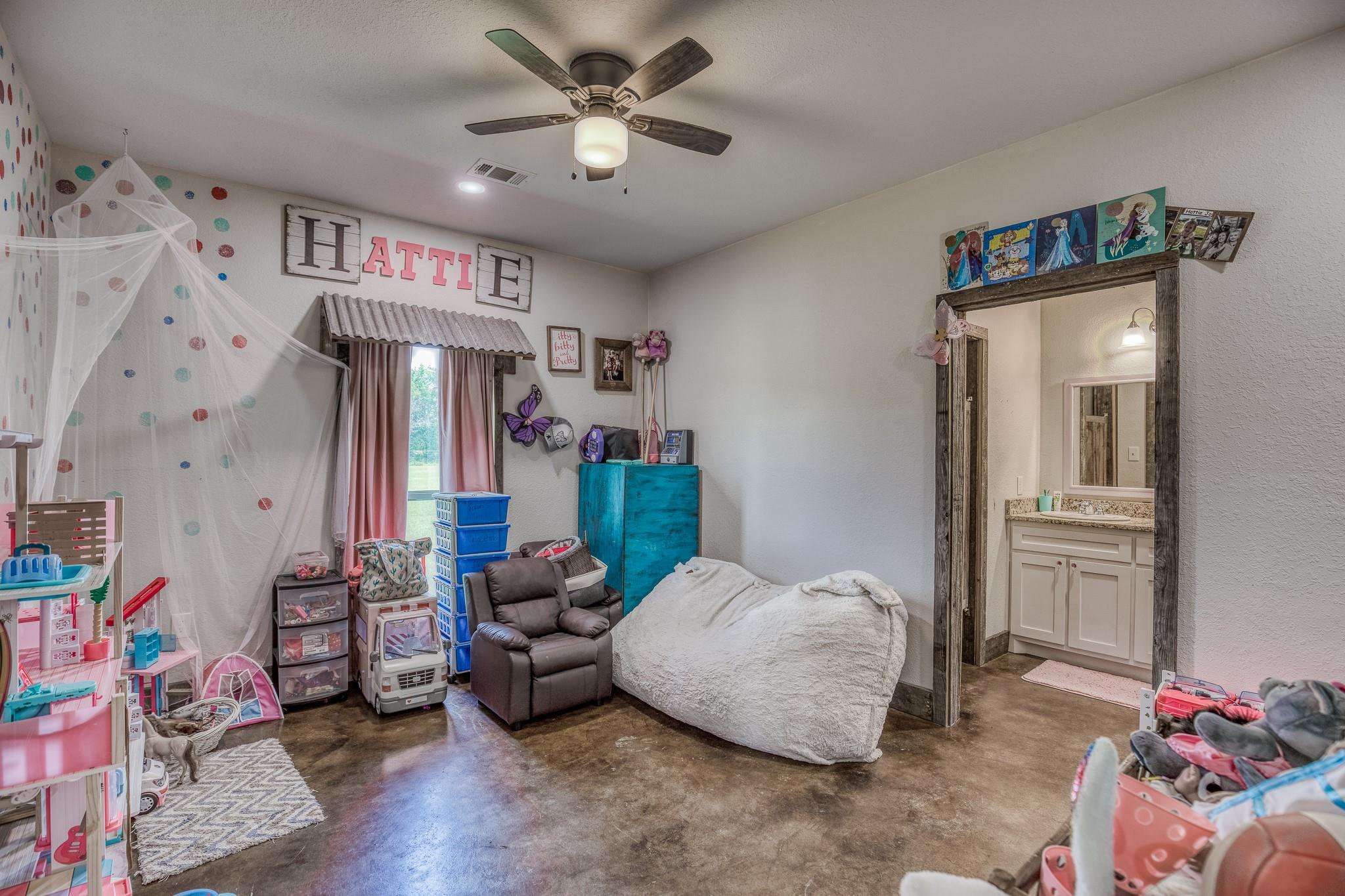 1850 LCR 439, Groesbeck, TX 76667