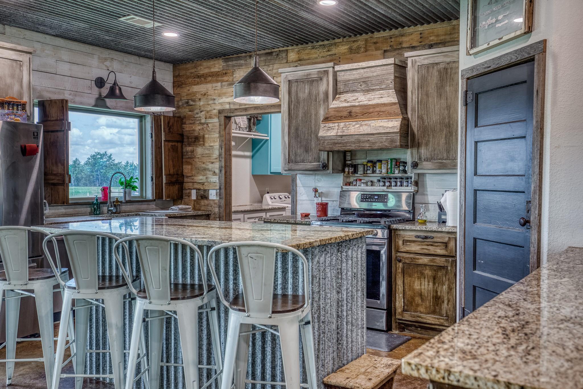 1850 LCR 439, Groesbeck, TX 76667